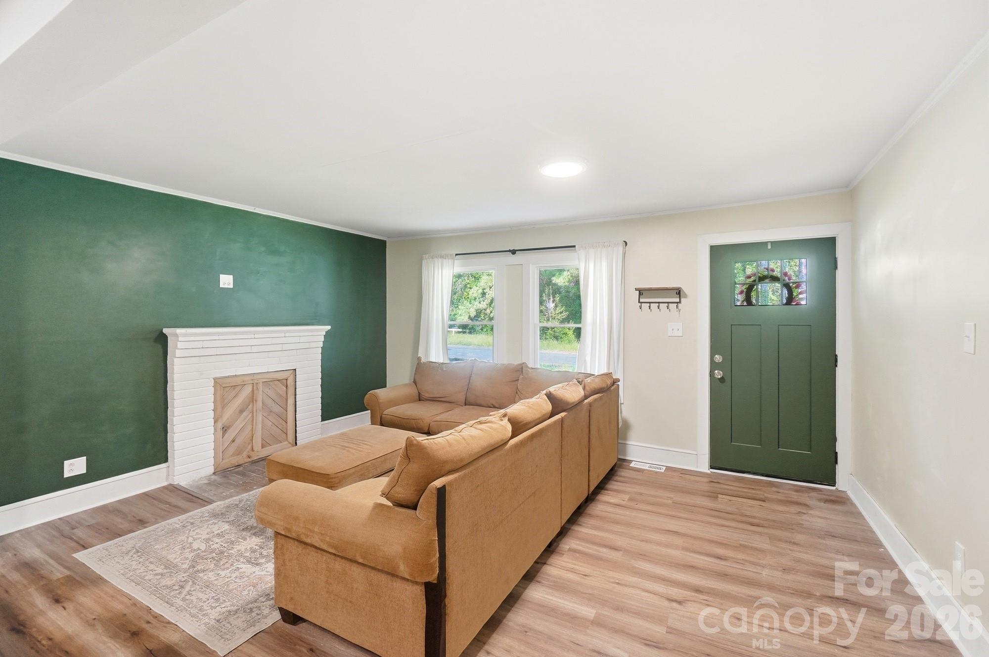 817 E Dunlap Street Property Photo 7