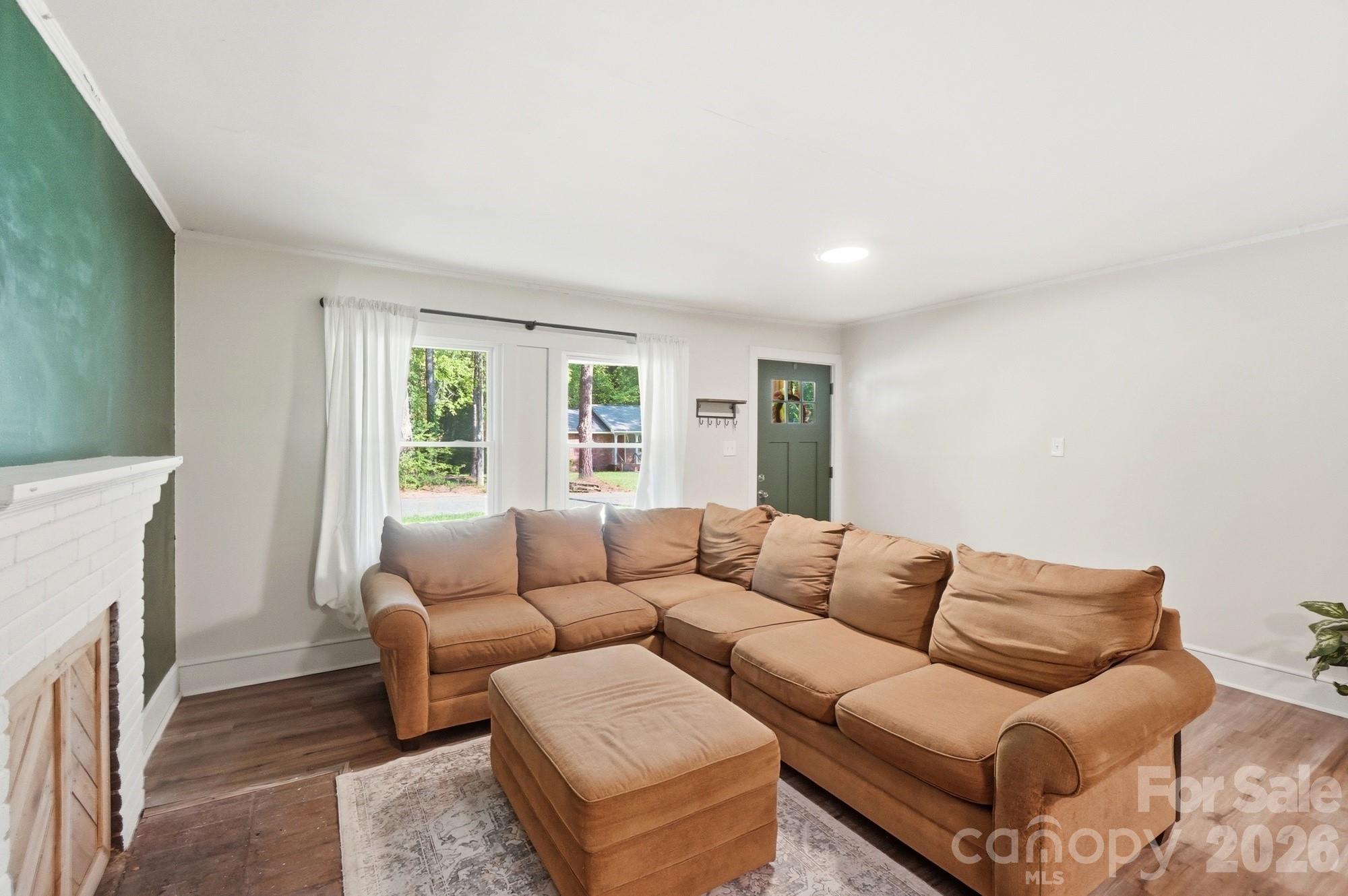 817 E Dunlap Street Property Photo 8