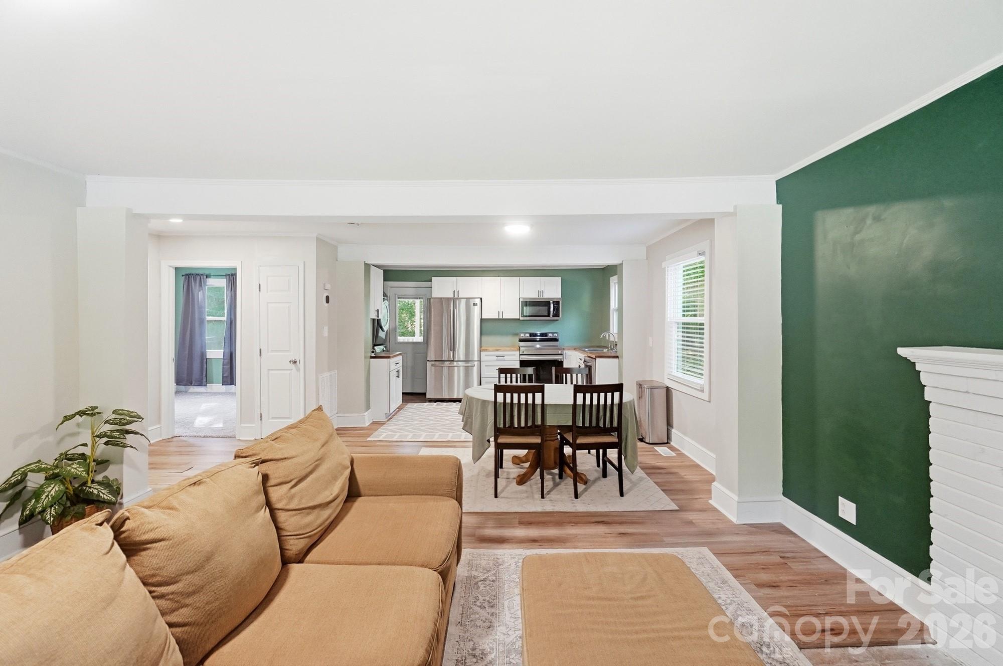 817 E Dunlap Street Property Photo 11