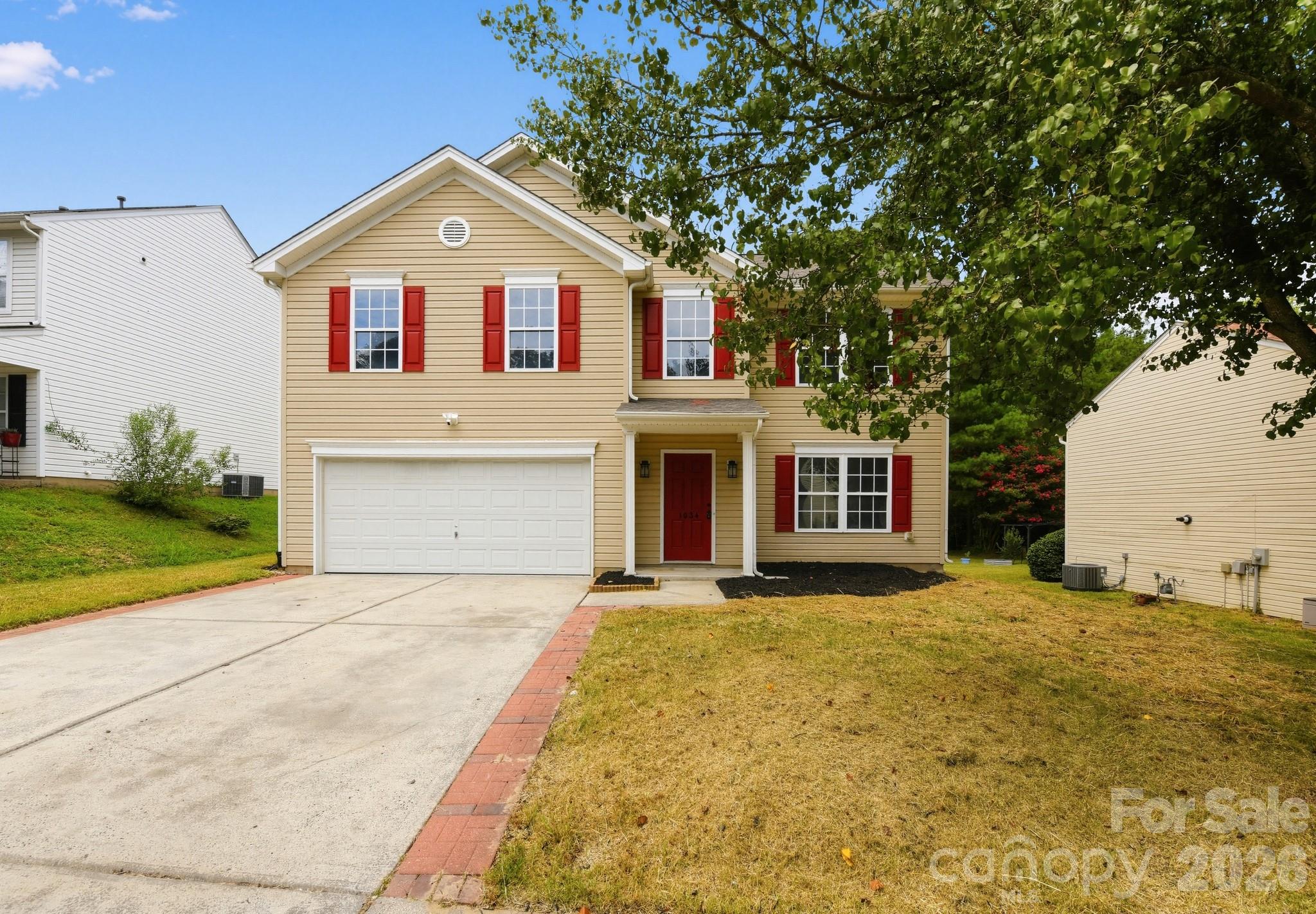 1034 Chalk Hill Lane Property Photo 2