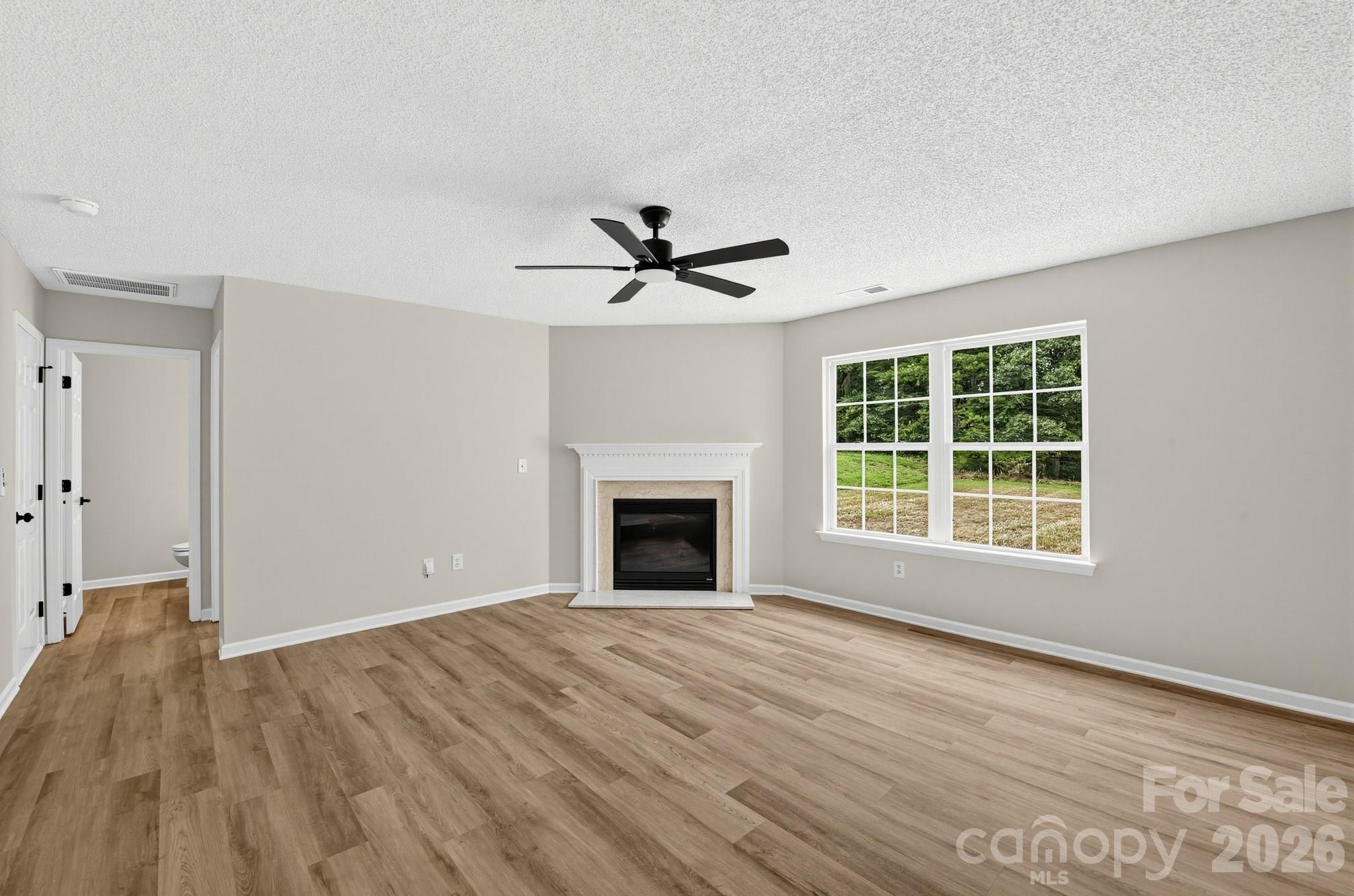 1034 Chalk Hill Lane Property Photo 6