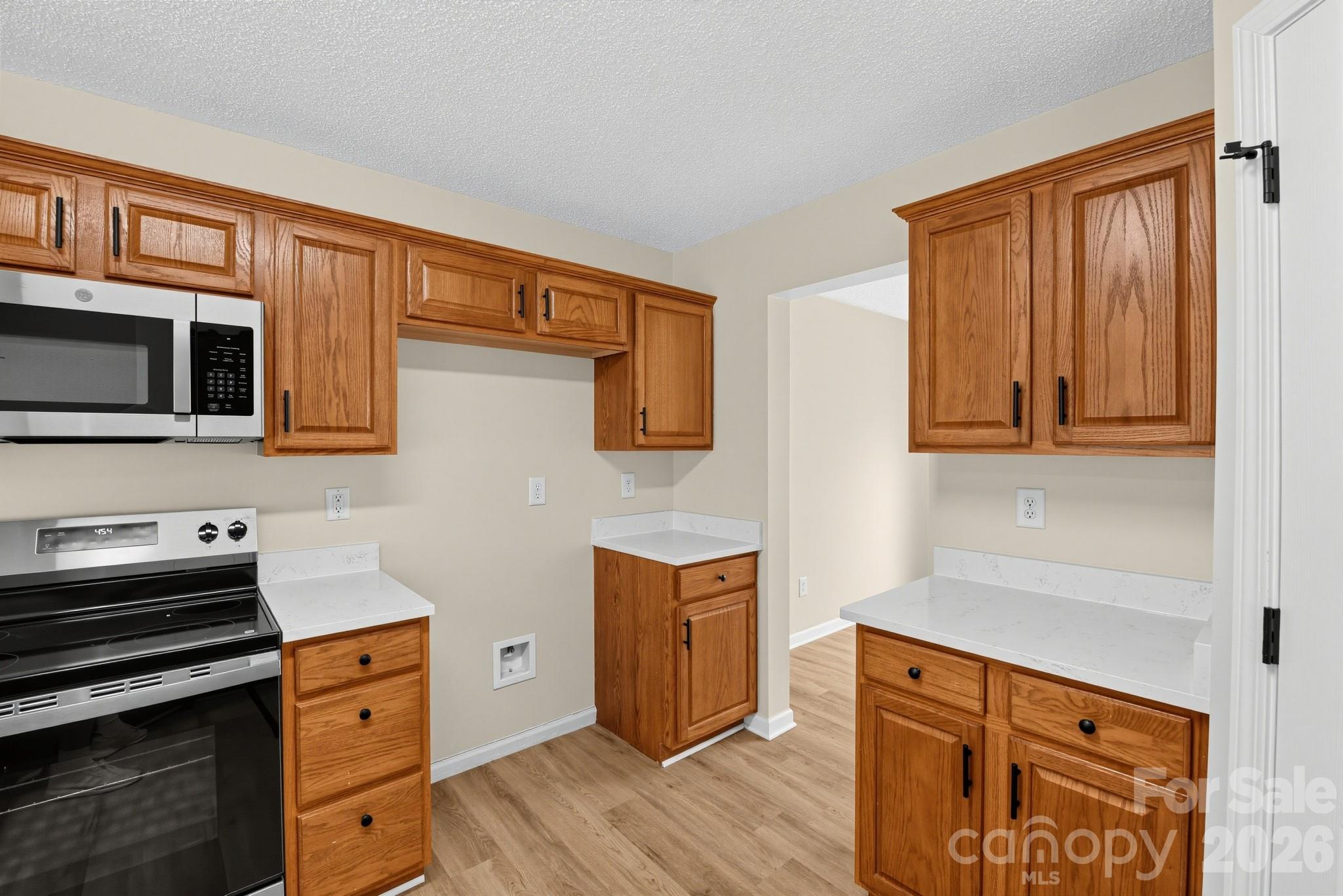 1034 Chalk Hill Lane Property Photo 9