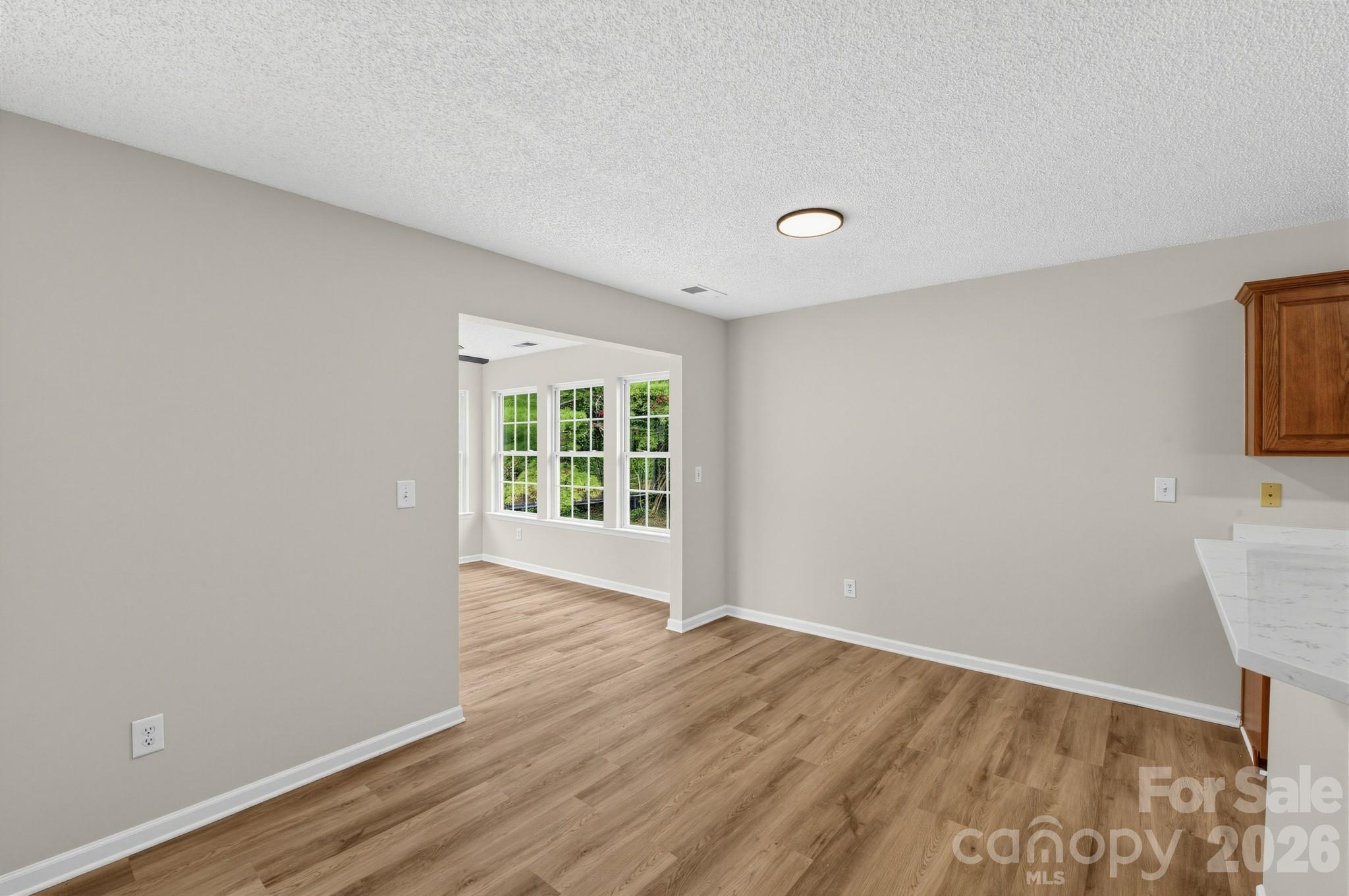 1034 Chalk Hill Lane Property Photo 12