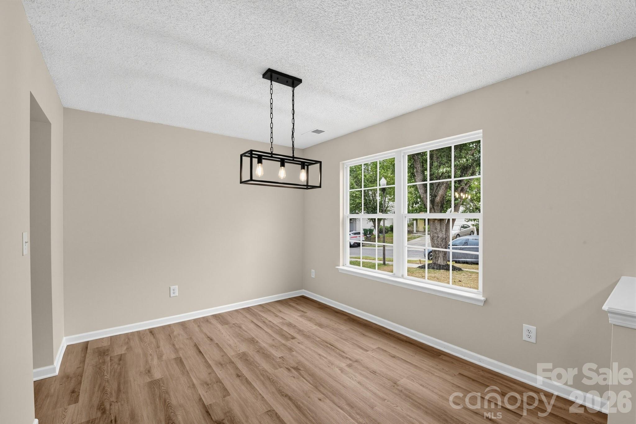 1034 Chalk Hill Lane Property Photo 13