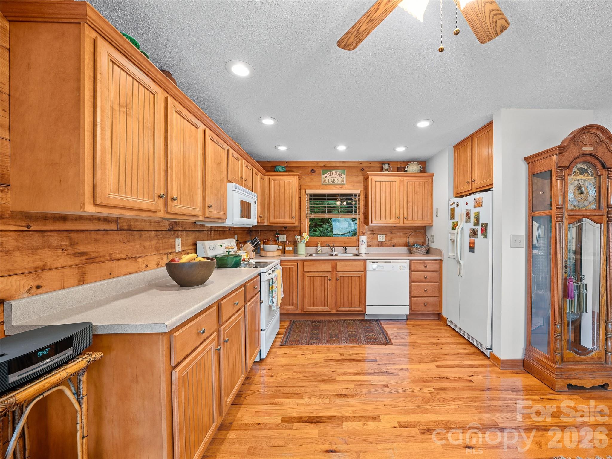 185 Blue Bird Lane Property Photo 8