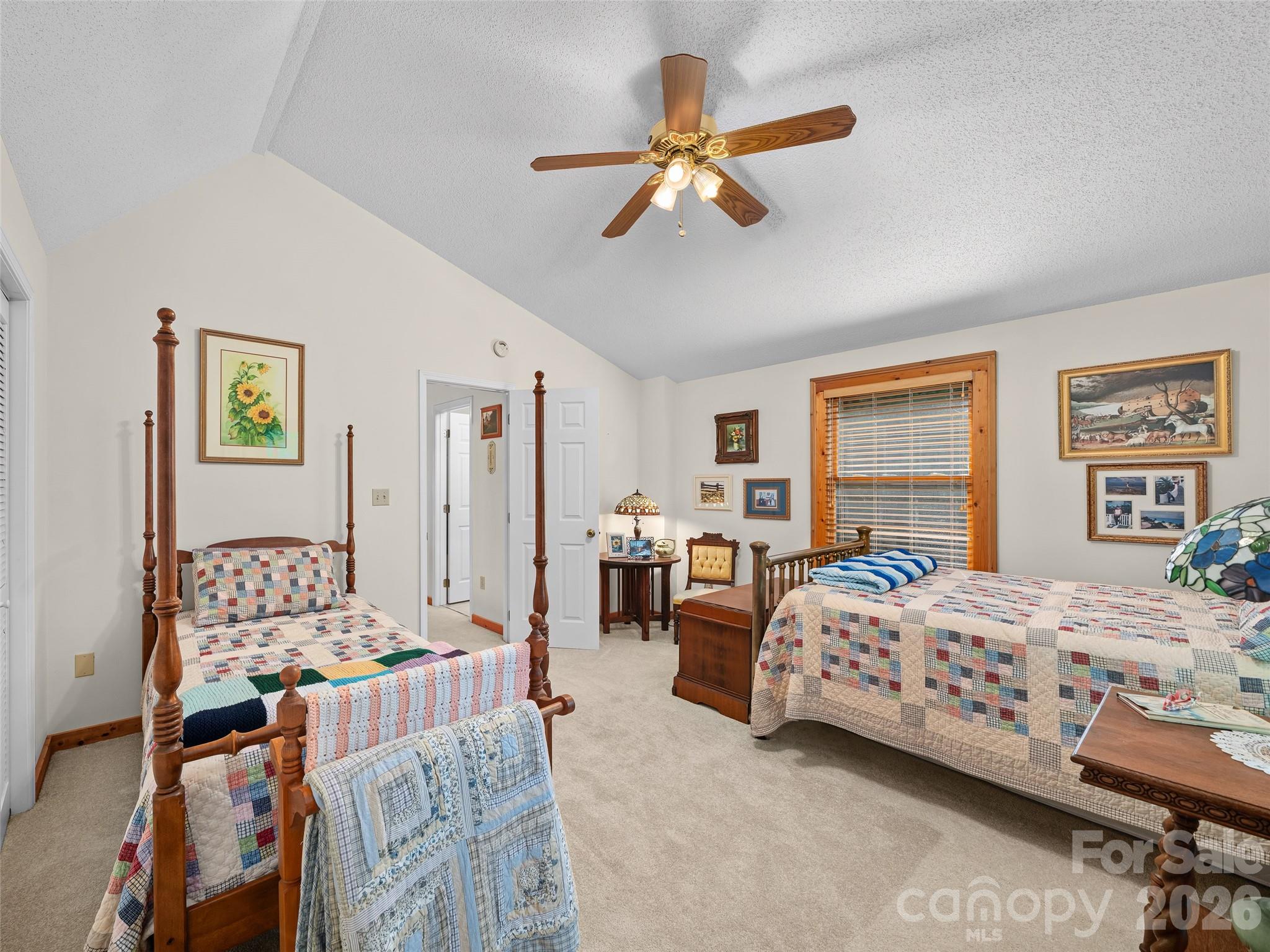 185 Blue Bird Lane Property Photo 17