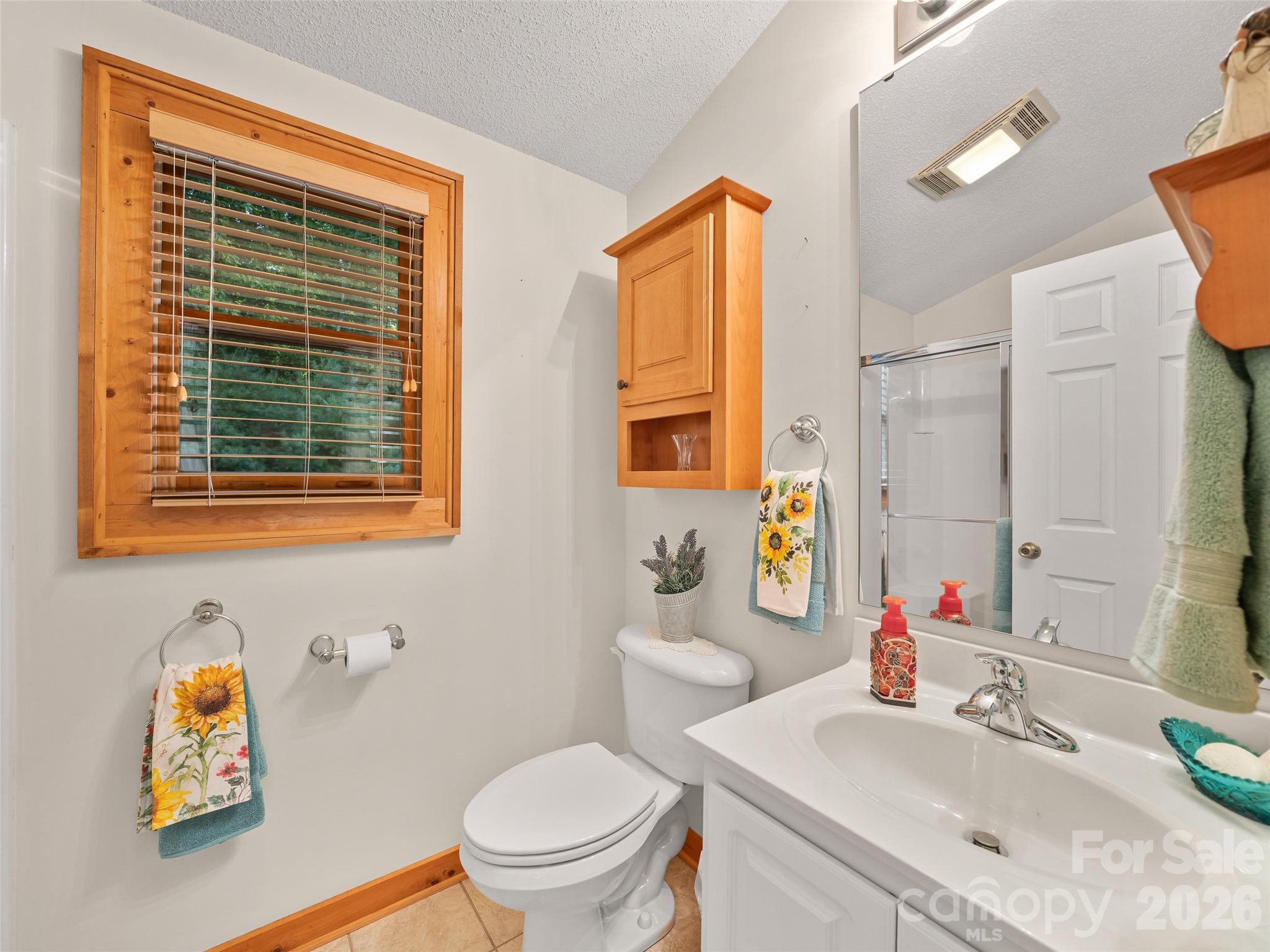 185 Blue Bird Lane Property Photo 18