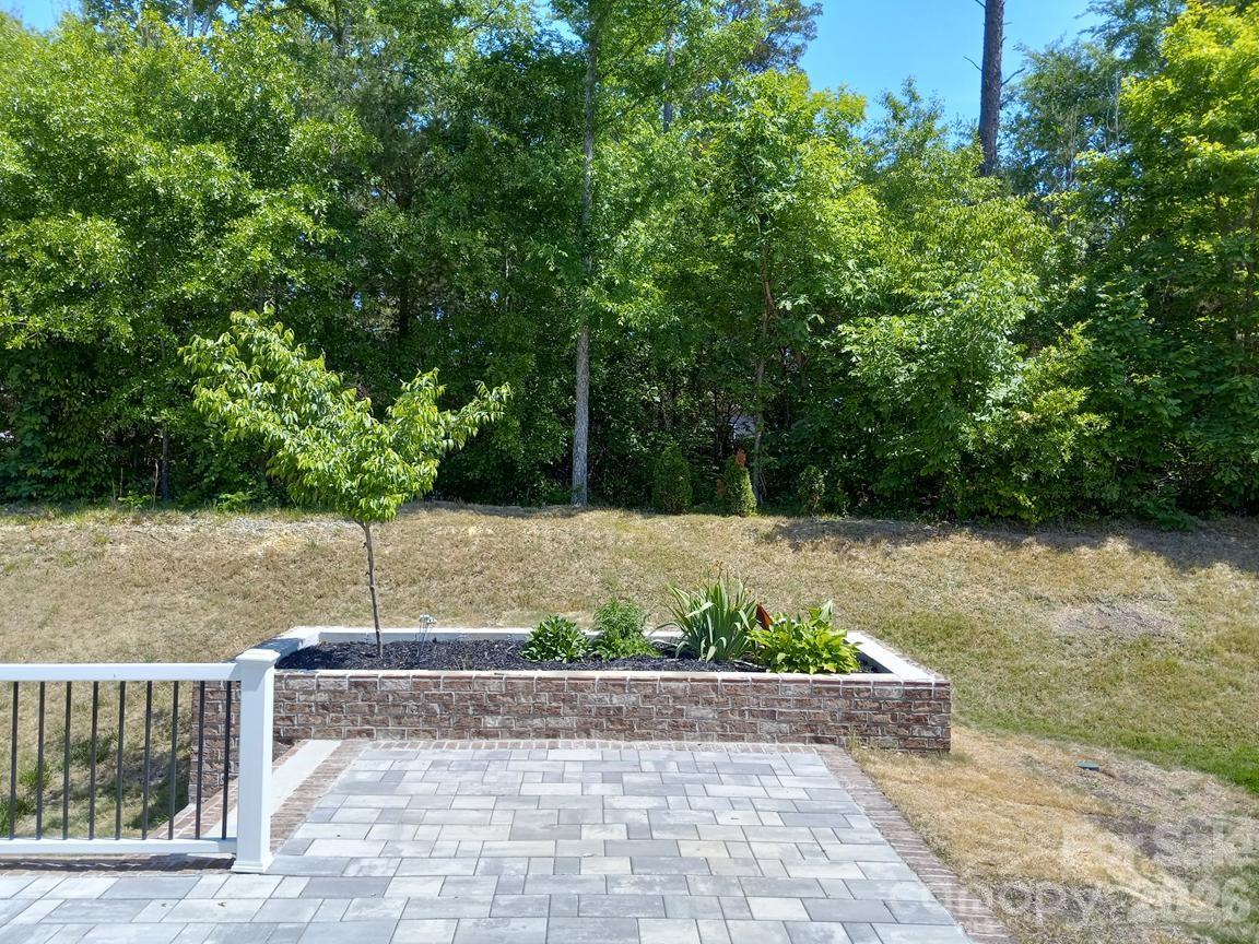 5108 Briscoe Drive Property Photo 10