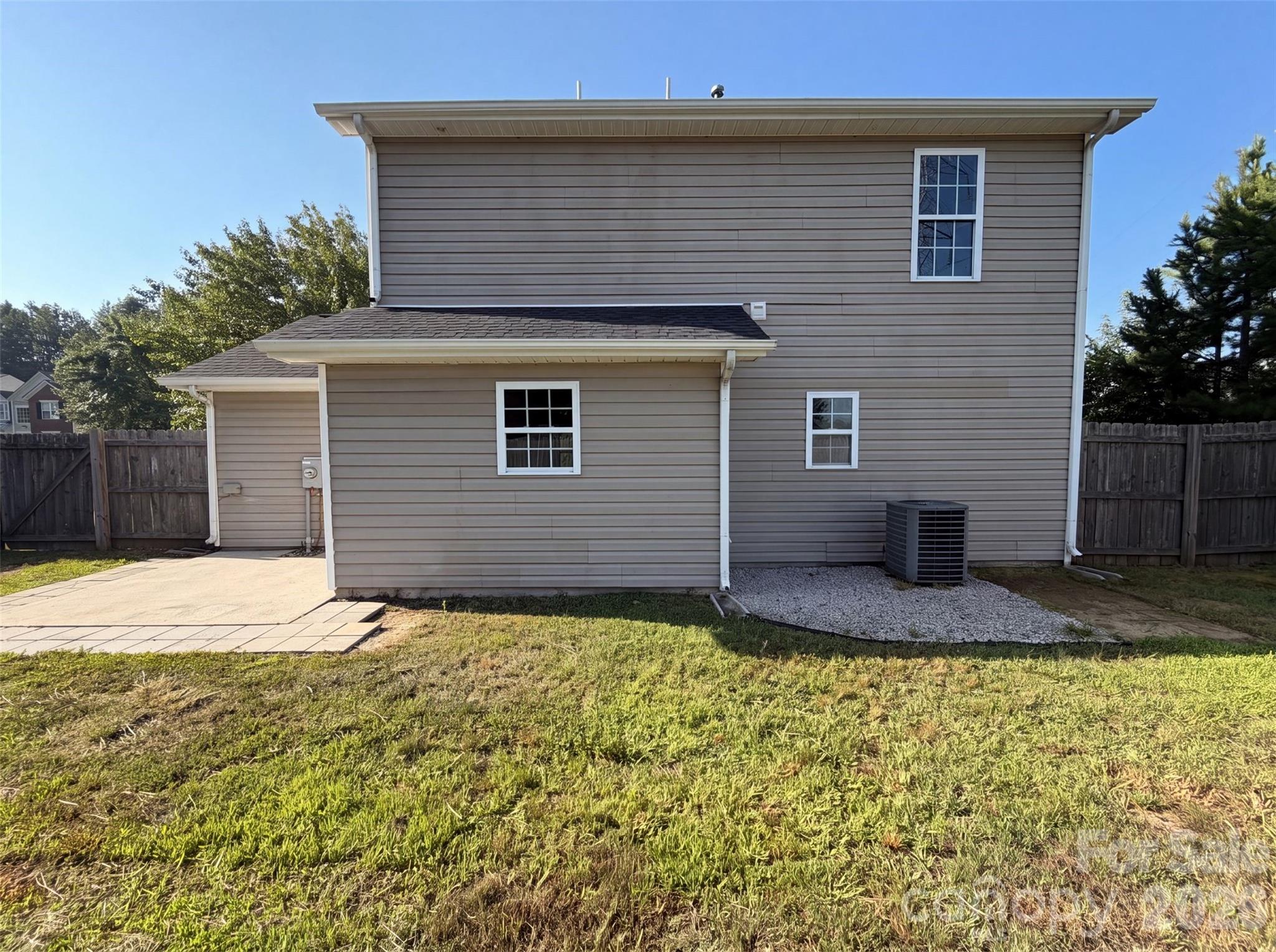 10933 Pointer Ridge Drive Property Photo 5