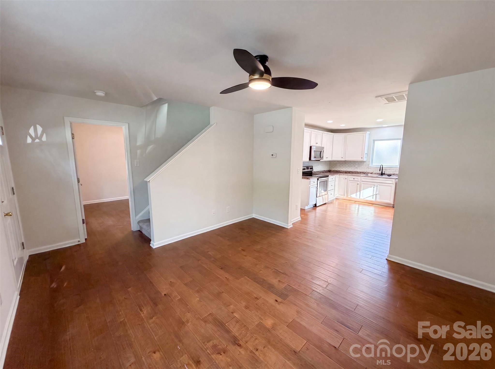 10933 Pointer Ridge Drive Property Photo 8