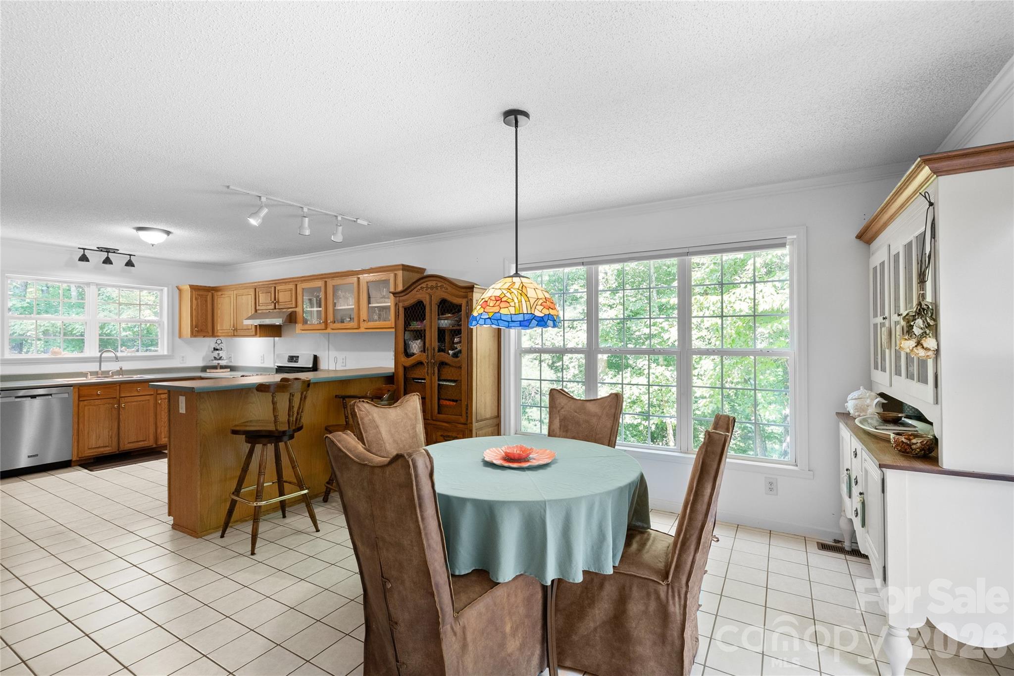 2230 Walnut Hollow Road Property Photo 8