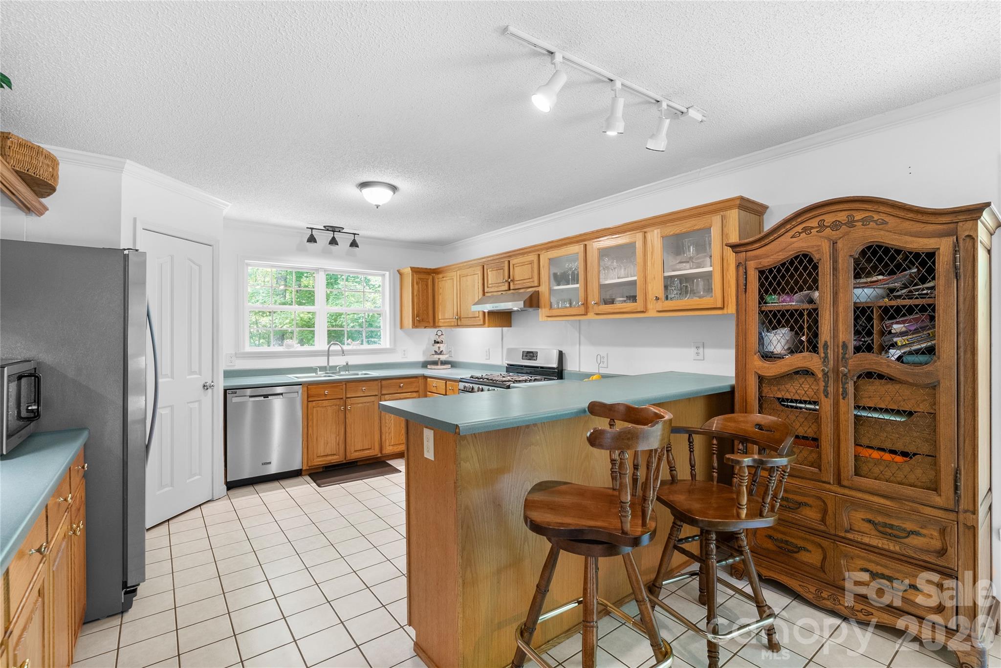 2230 Walnut Hollow Road Property Photo 10