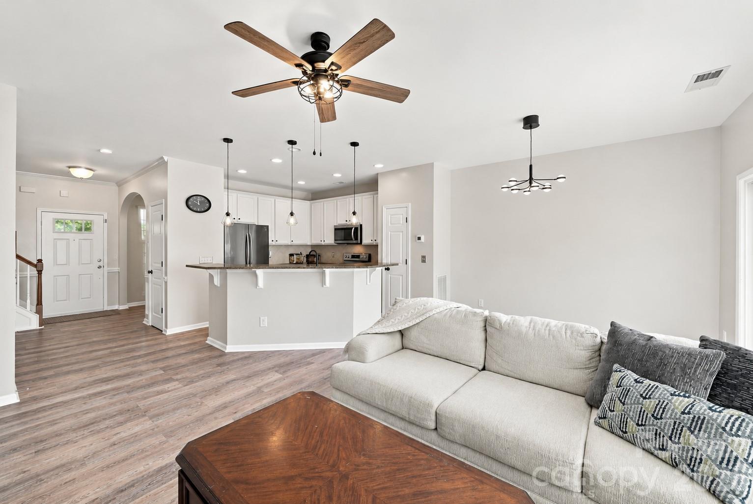 149 Leyton Loop E Property Photo 10