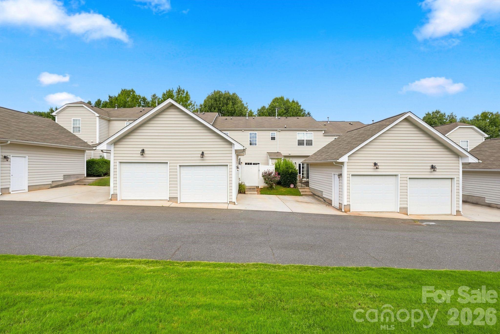 149 Leyton Loop E Property Photo 34