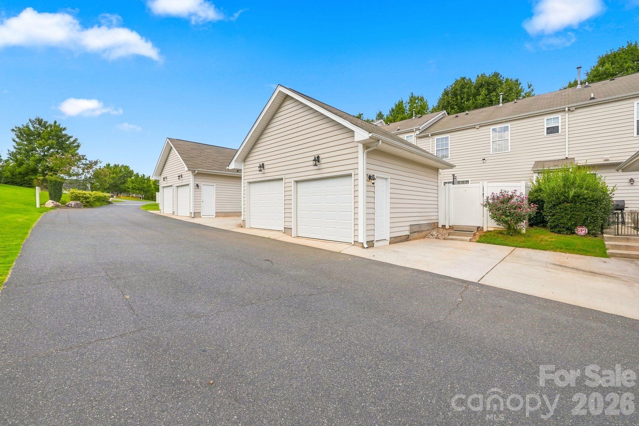 149 Leyton Loop E Property Photo 35