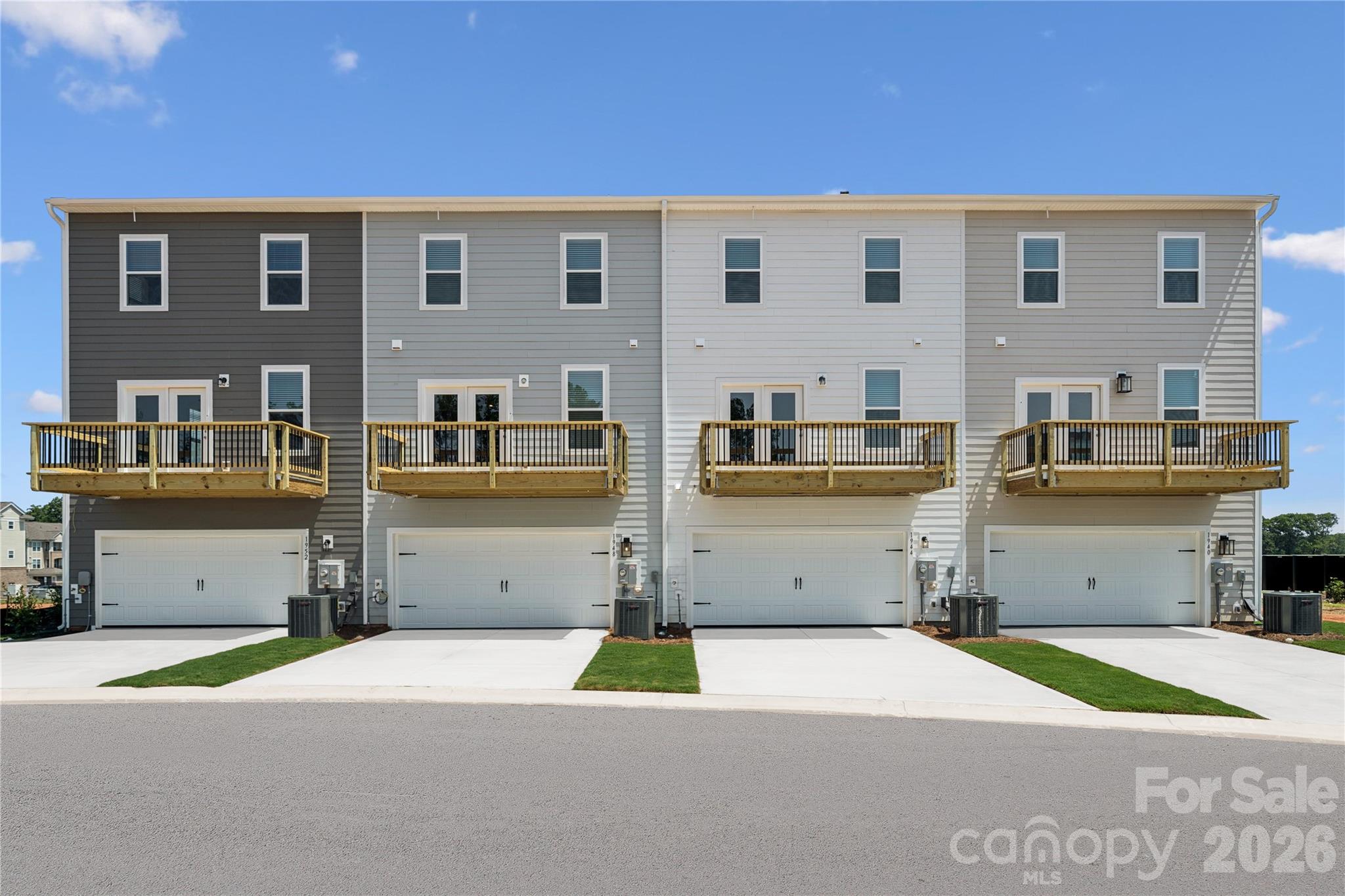 1422 Towns Valley Property Photo 8