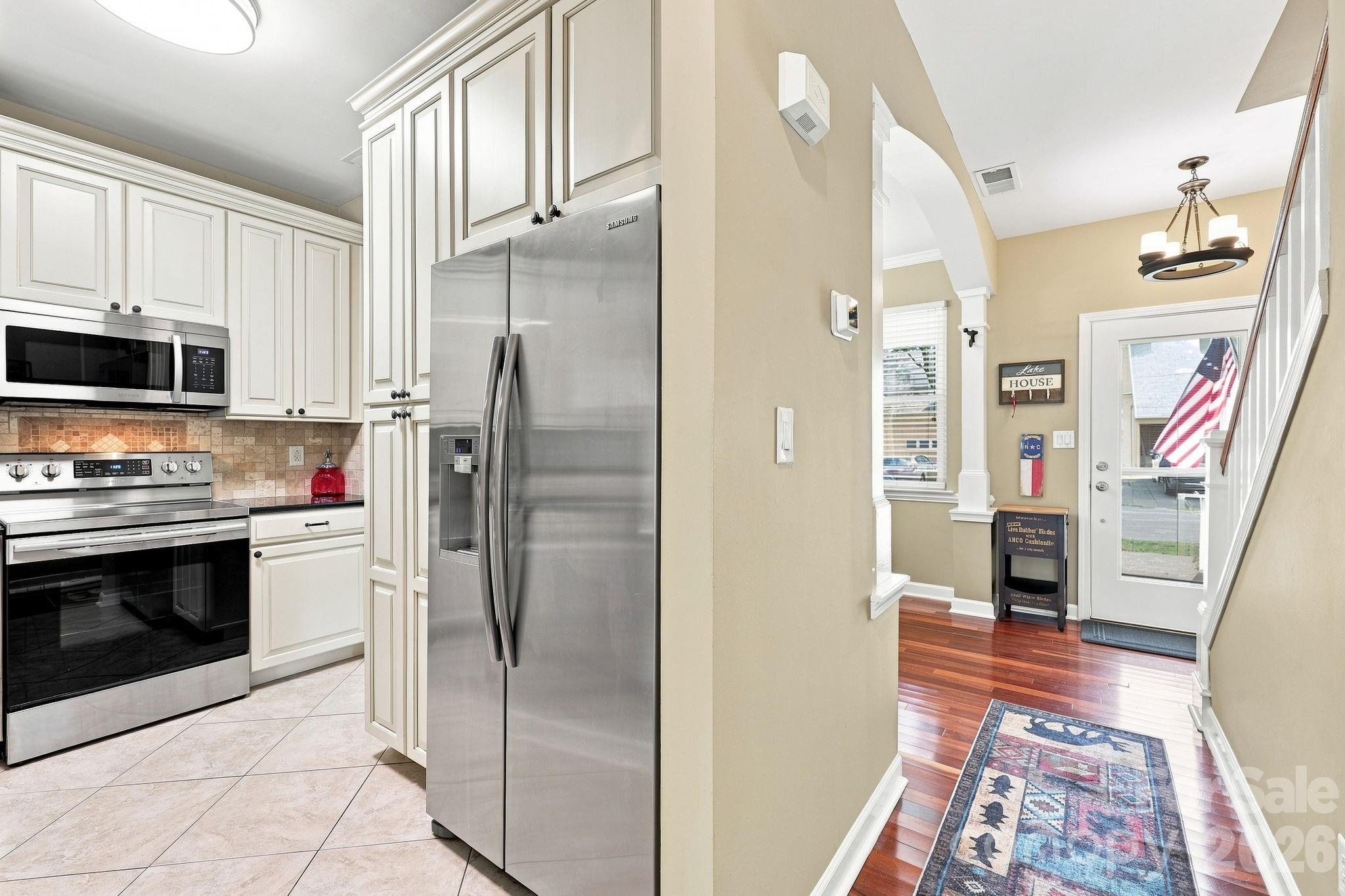 8124 Village Harbor Drive Property Photo 7