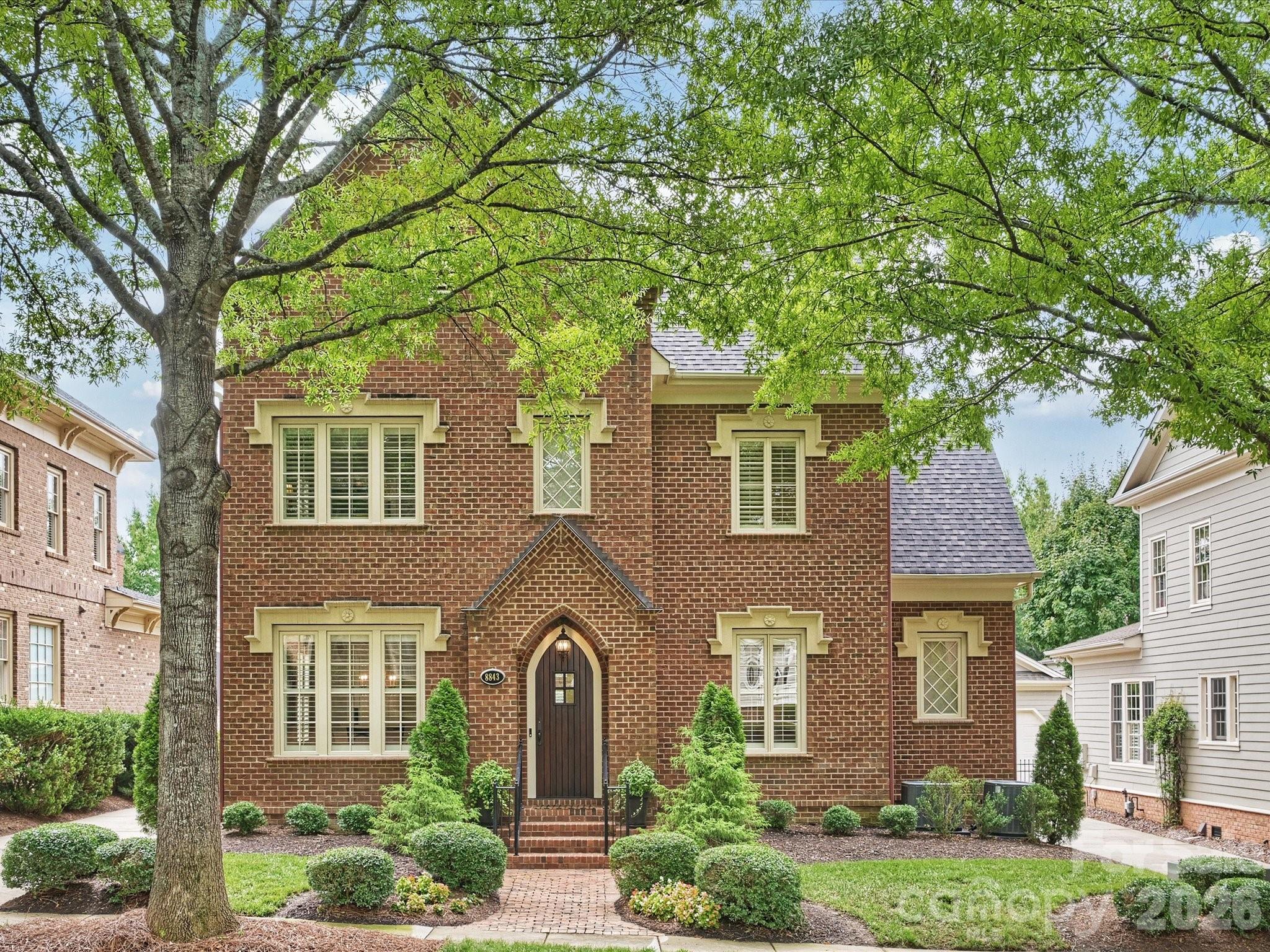 8843 Heydon Hall Circle Property Photo 1