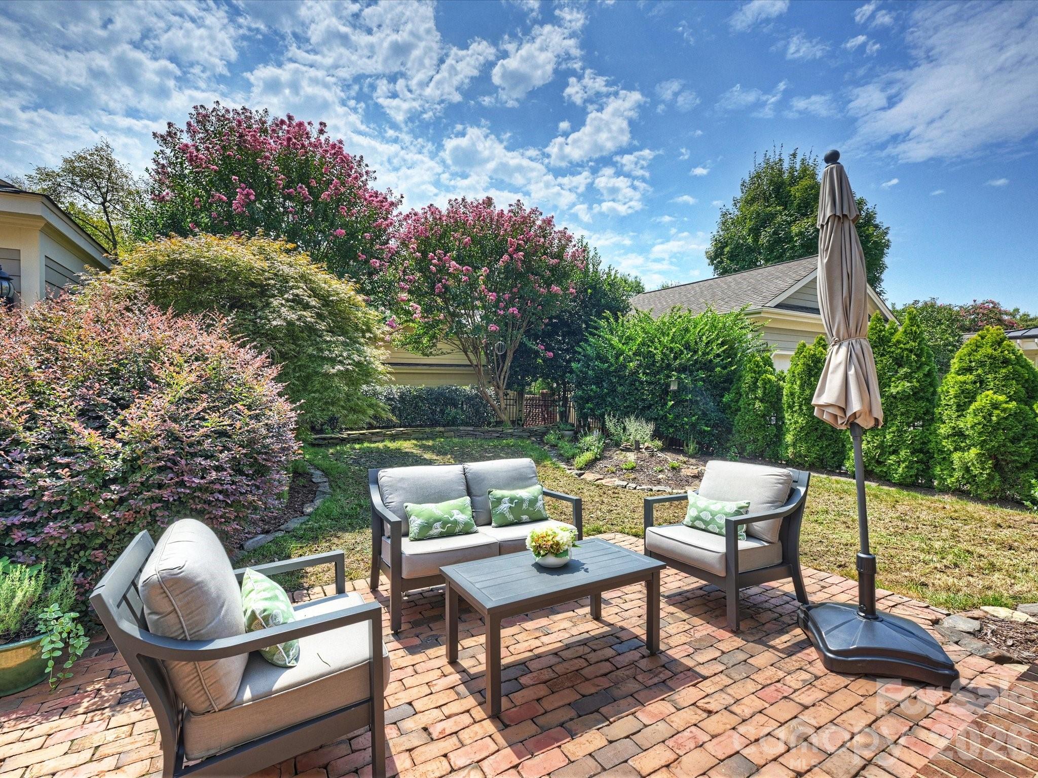 8843 Heydon Hall Circle Property Photo 35