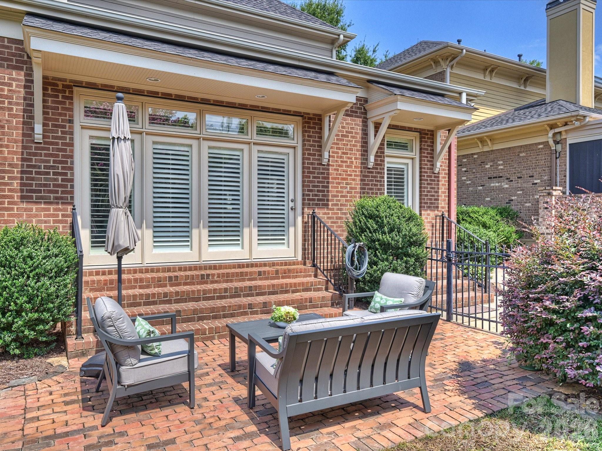 8843 Heydon Hall Circle Property Photo 38