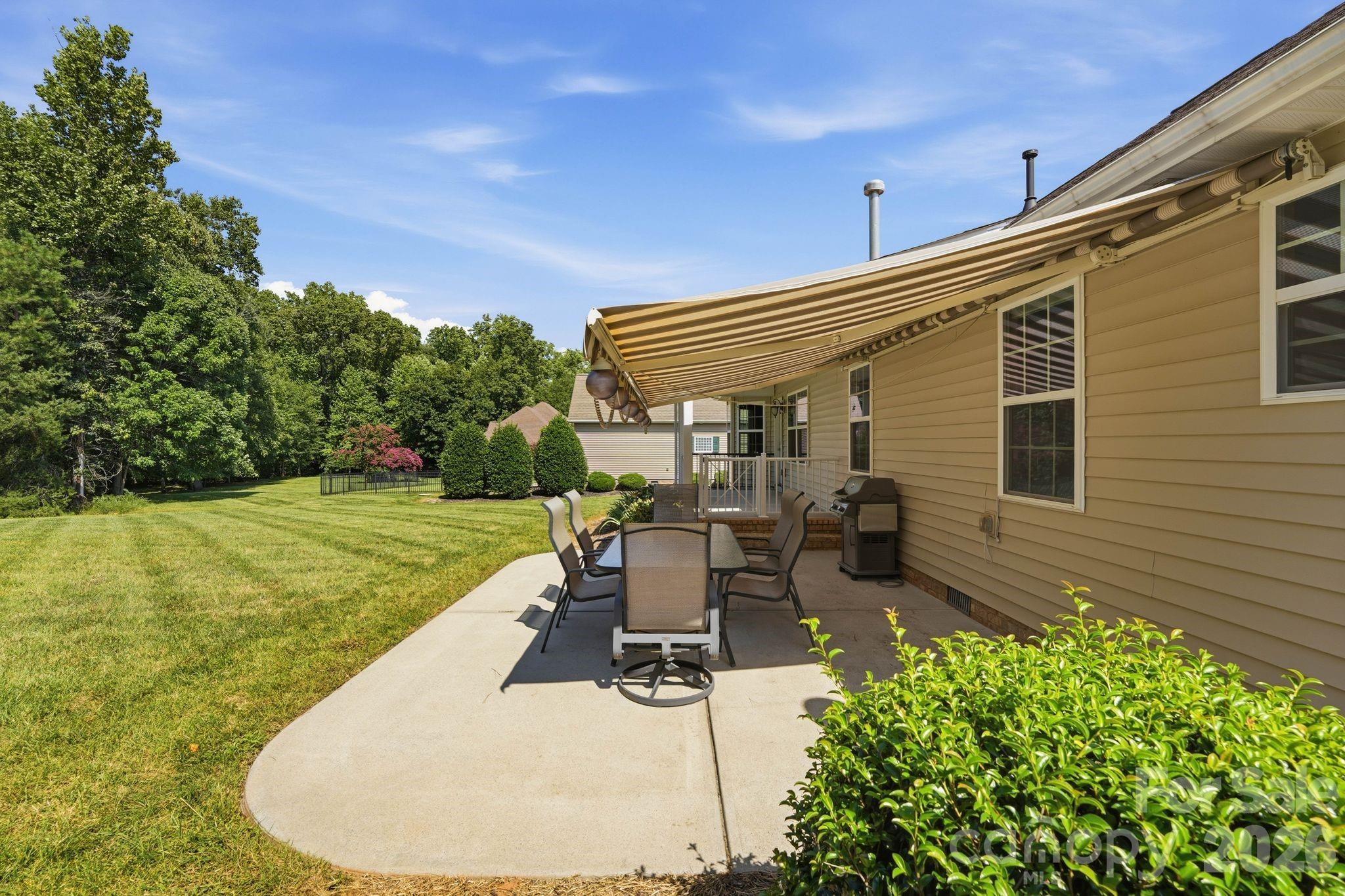 107 E Vista View Place Property Photo 5