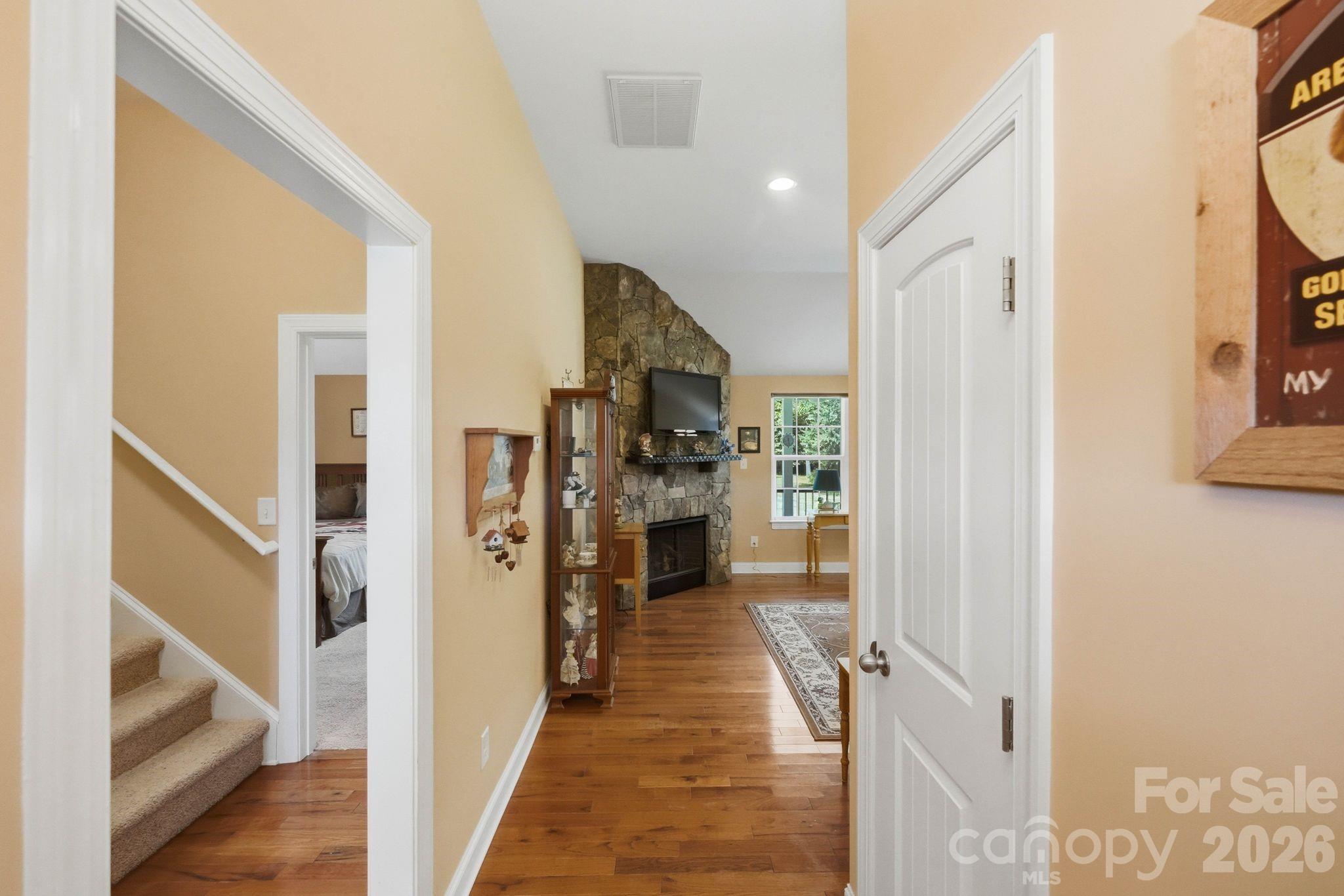 107 E Vista View Place Property Photo 9