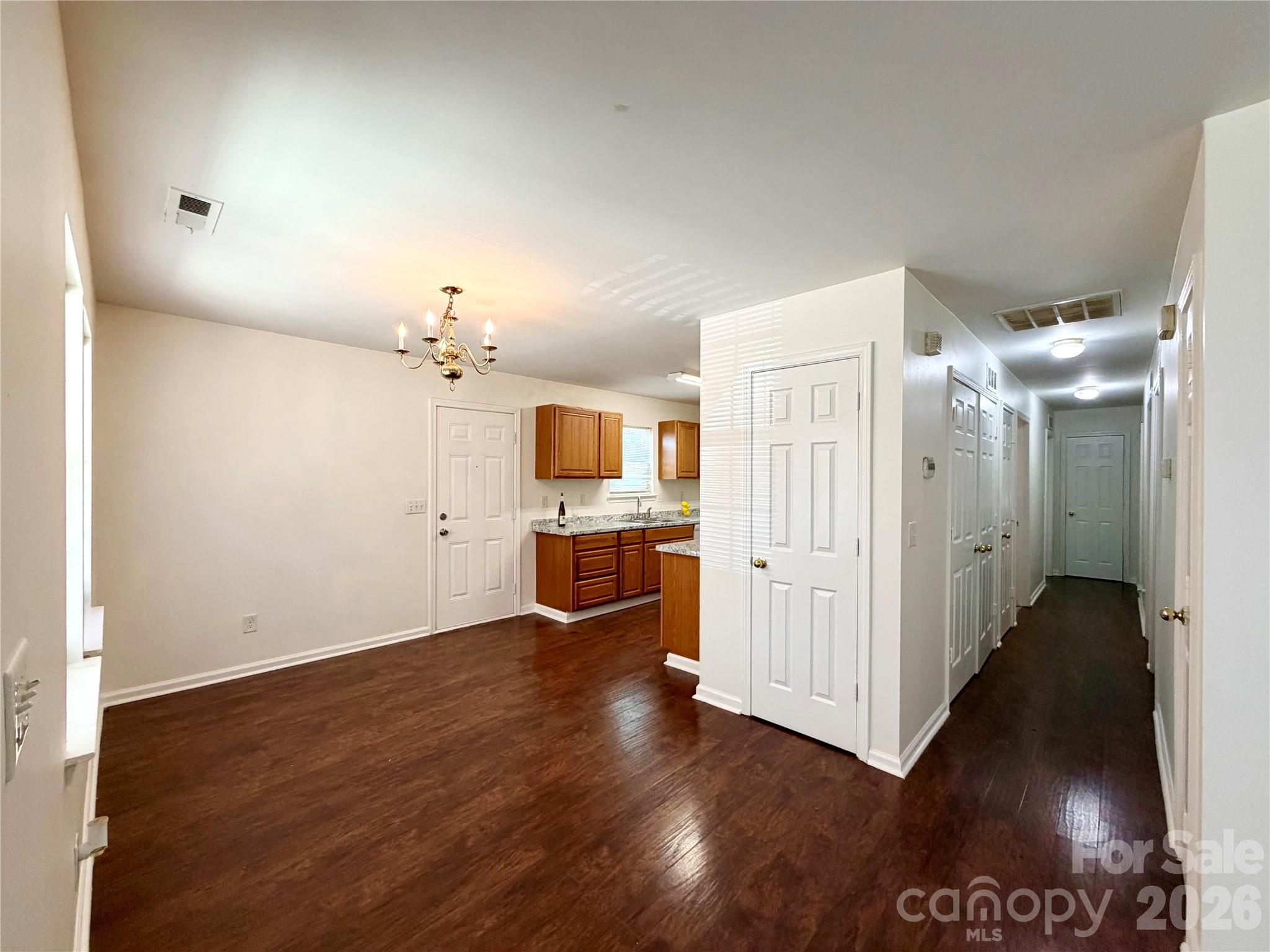 2107 Custer Street Property Photo 11