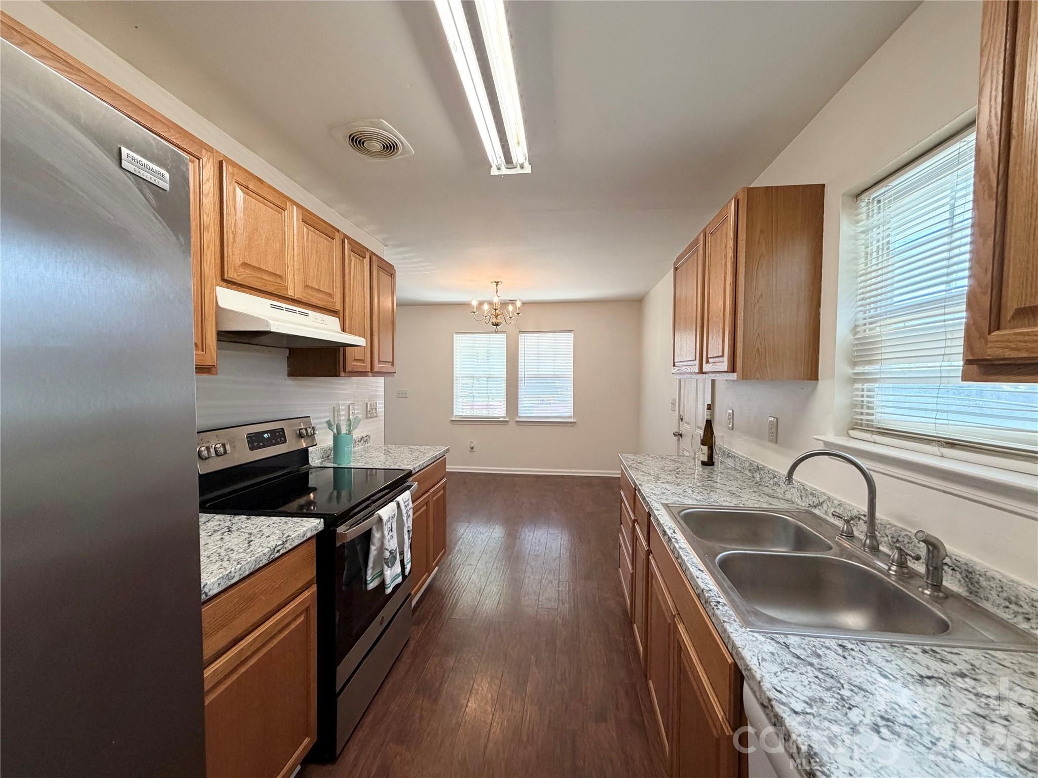 2107 Custer Street Property Photo 12