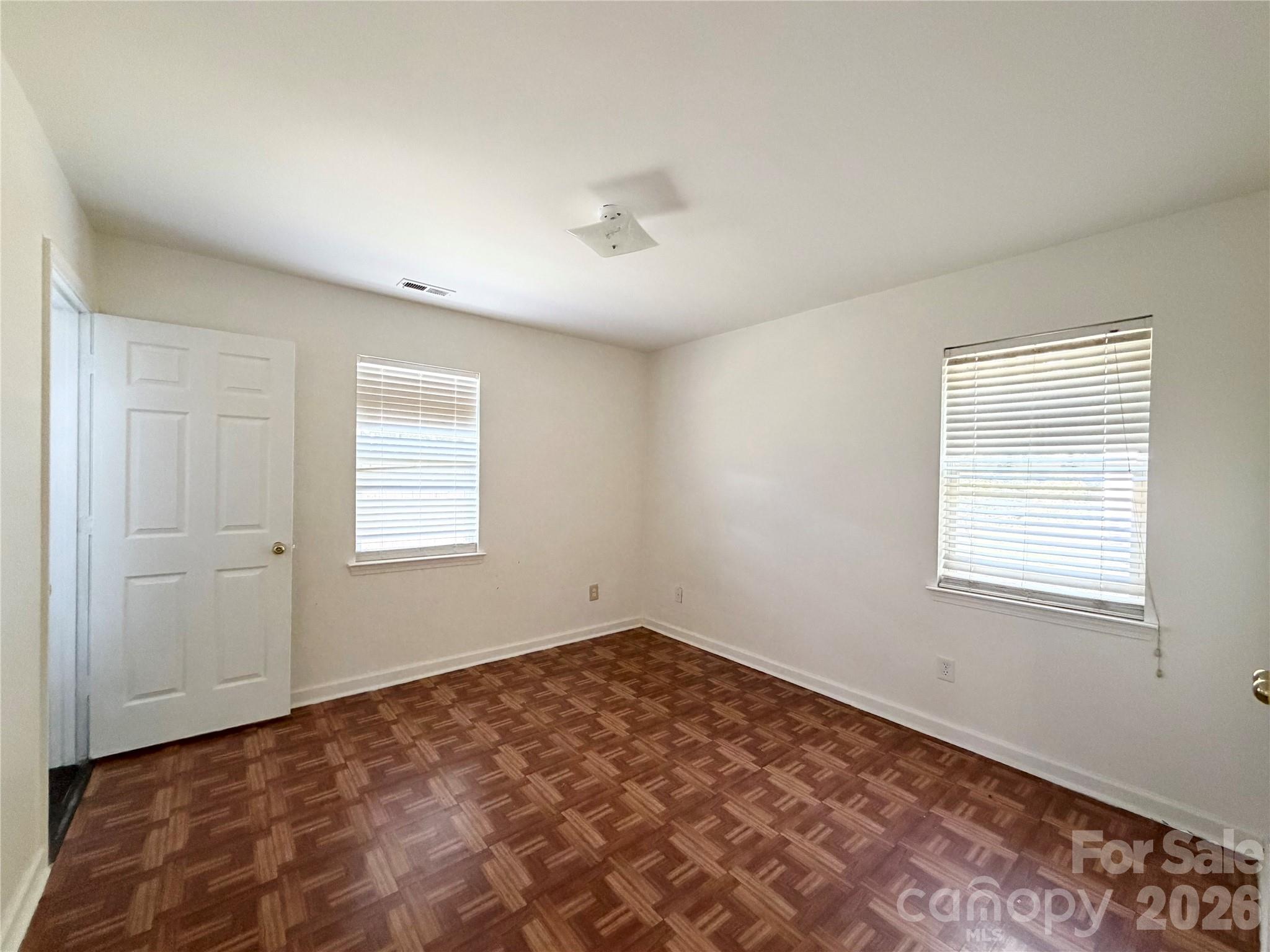2107 Custer Street Property Photo 18