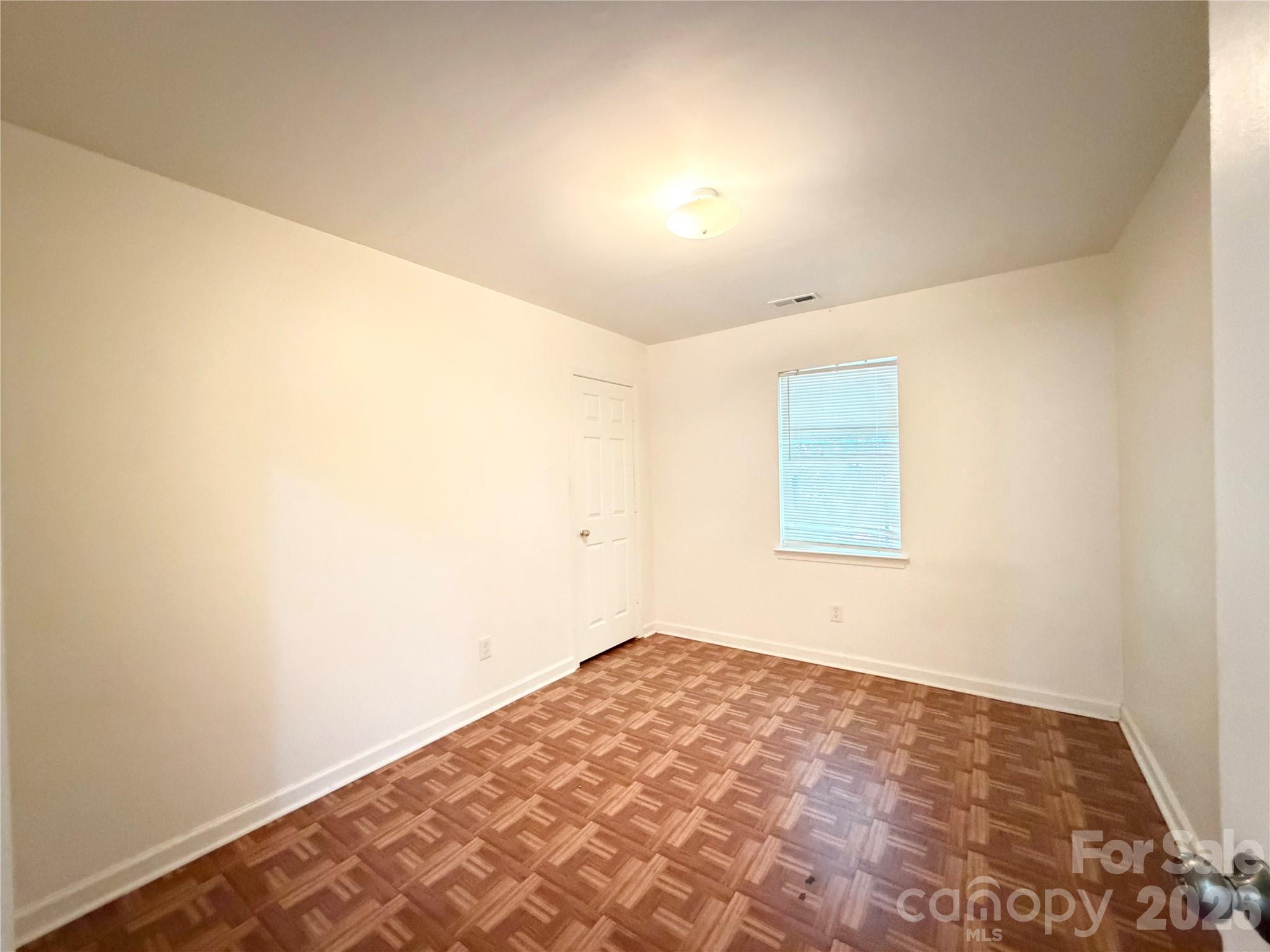 2107 Custer Street Property Photo 19