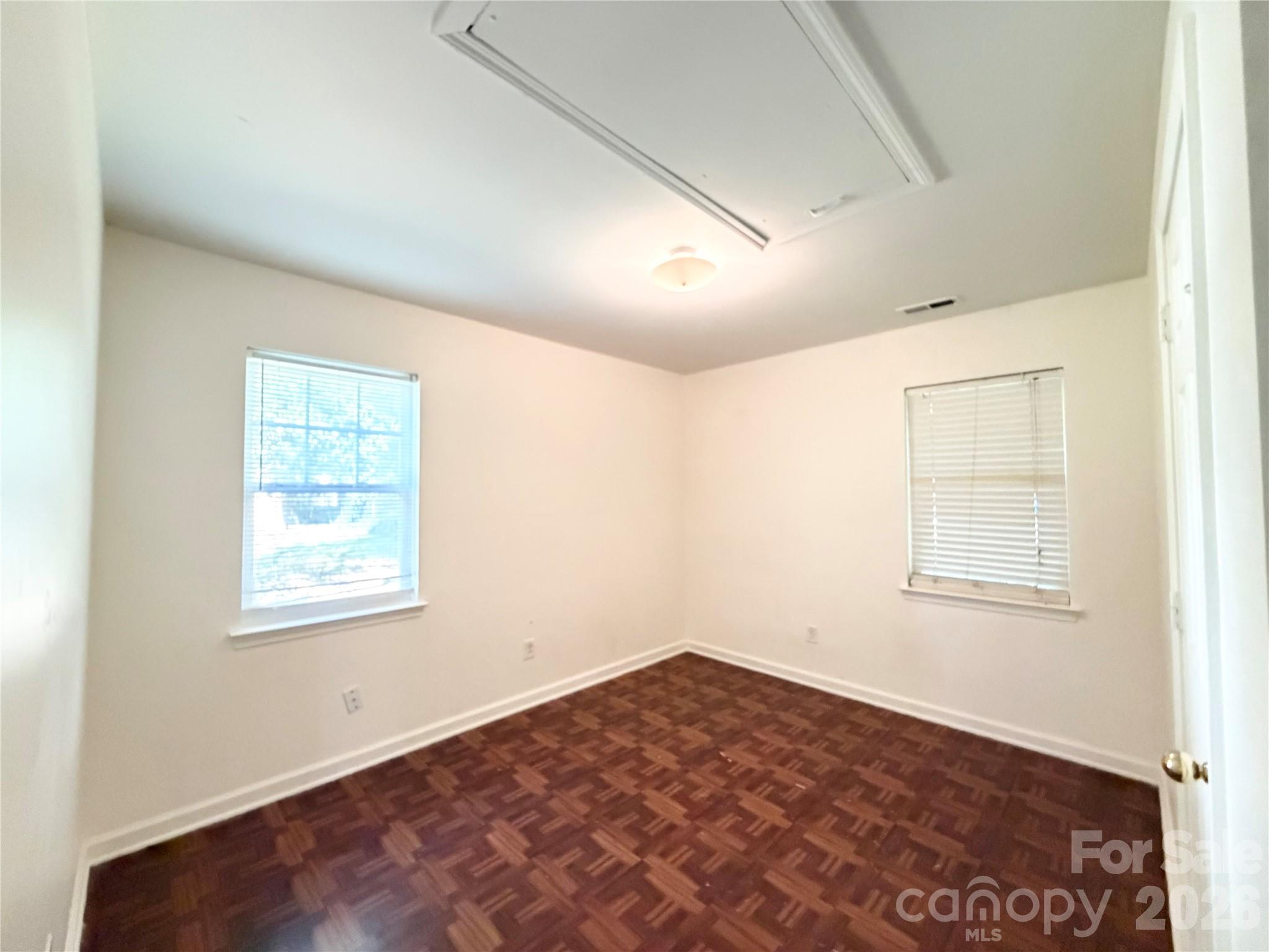 2107 Custer Street Property Photo 20