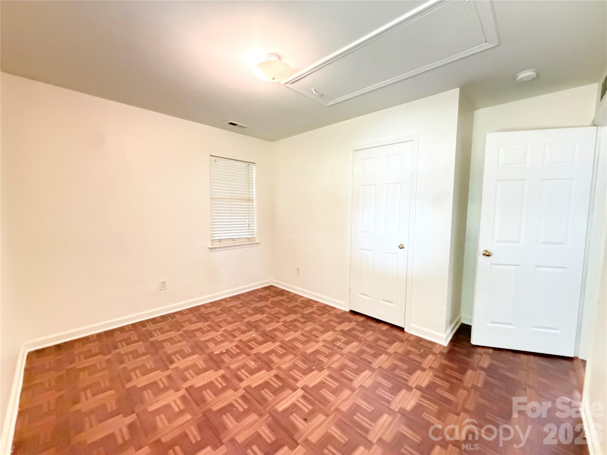 2107 Custer Street Property Photo 21