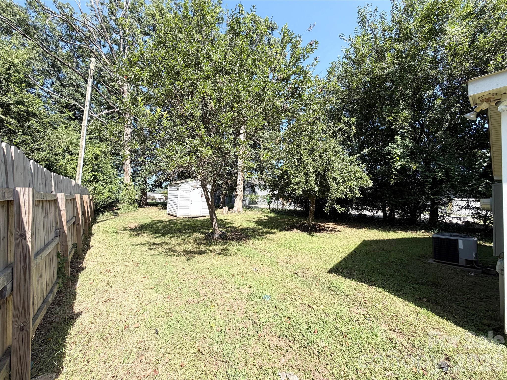 2107 Custer Street Property Photo 32
