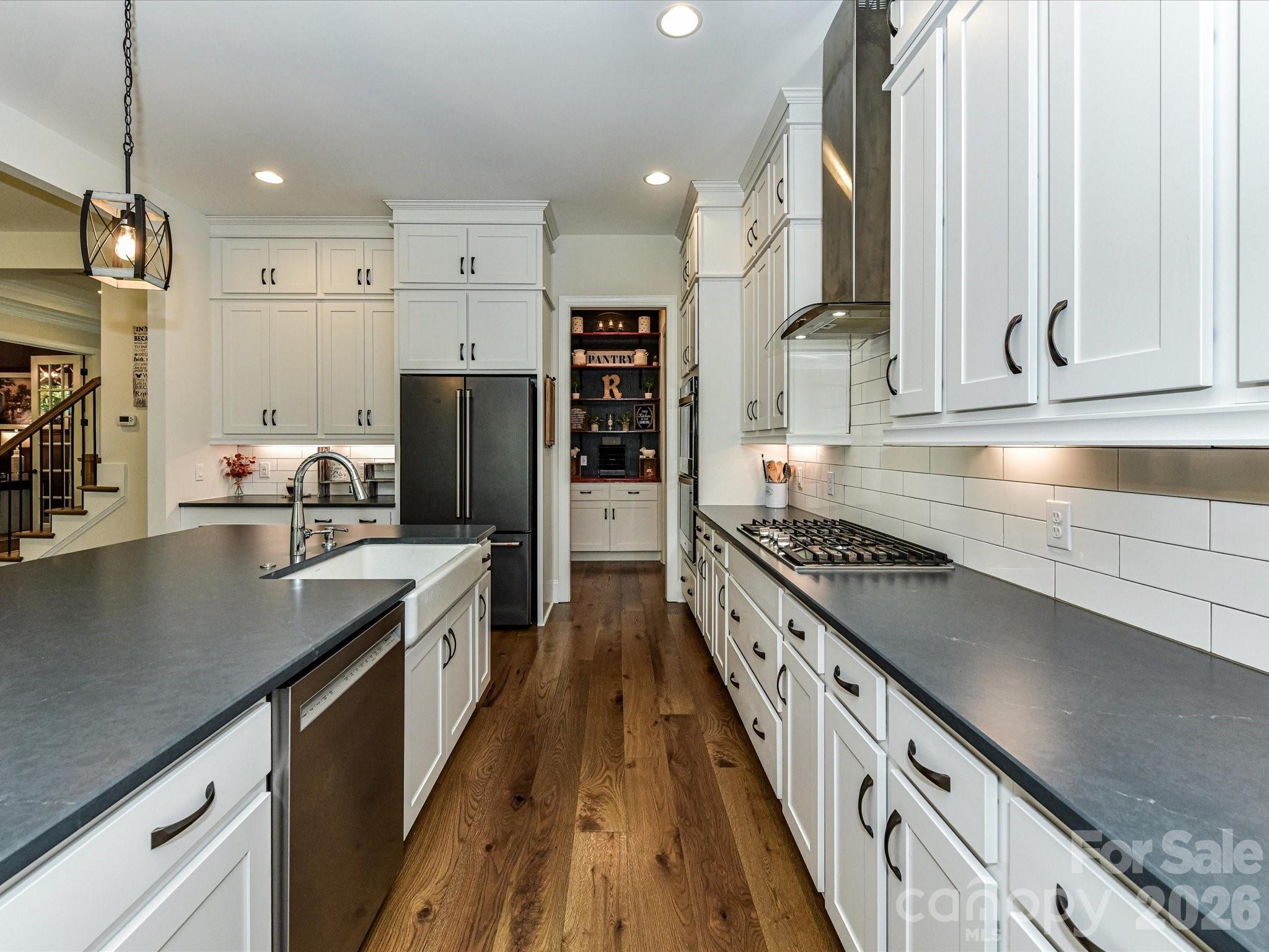 555 Shepherd Lane Property Photo 8