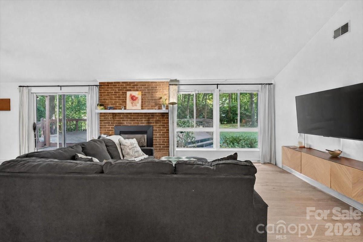 1623 Van Dyke Drive Property Photo 4