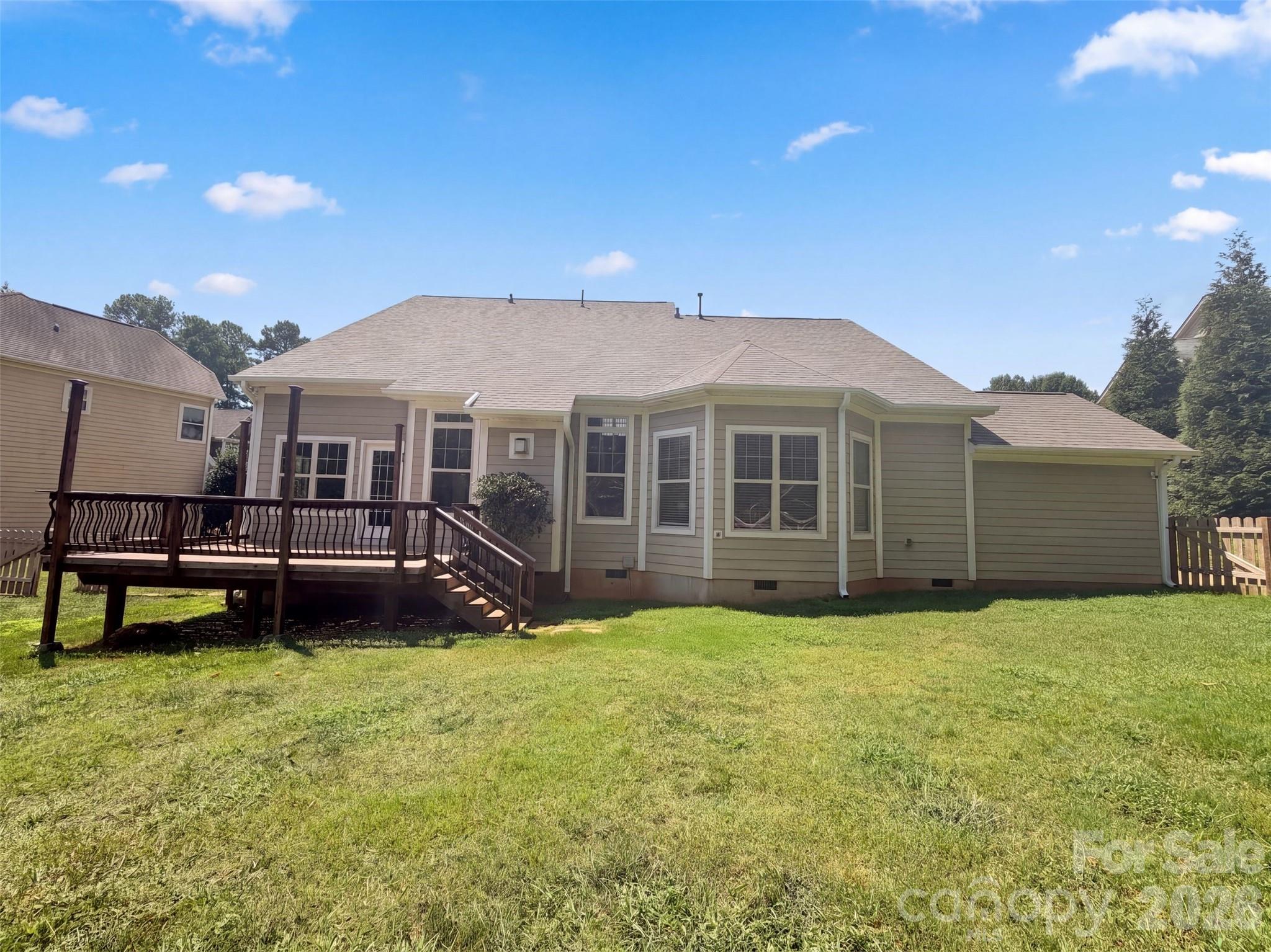 131 Lakeshore Hills Drive Property Photo 5