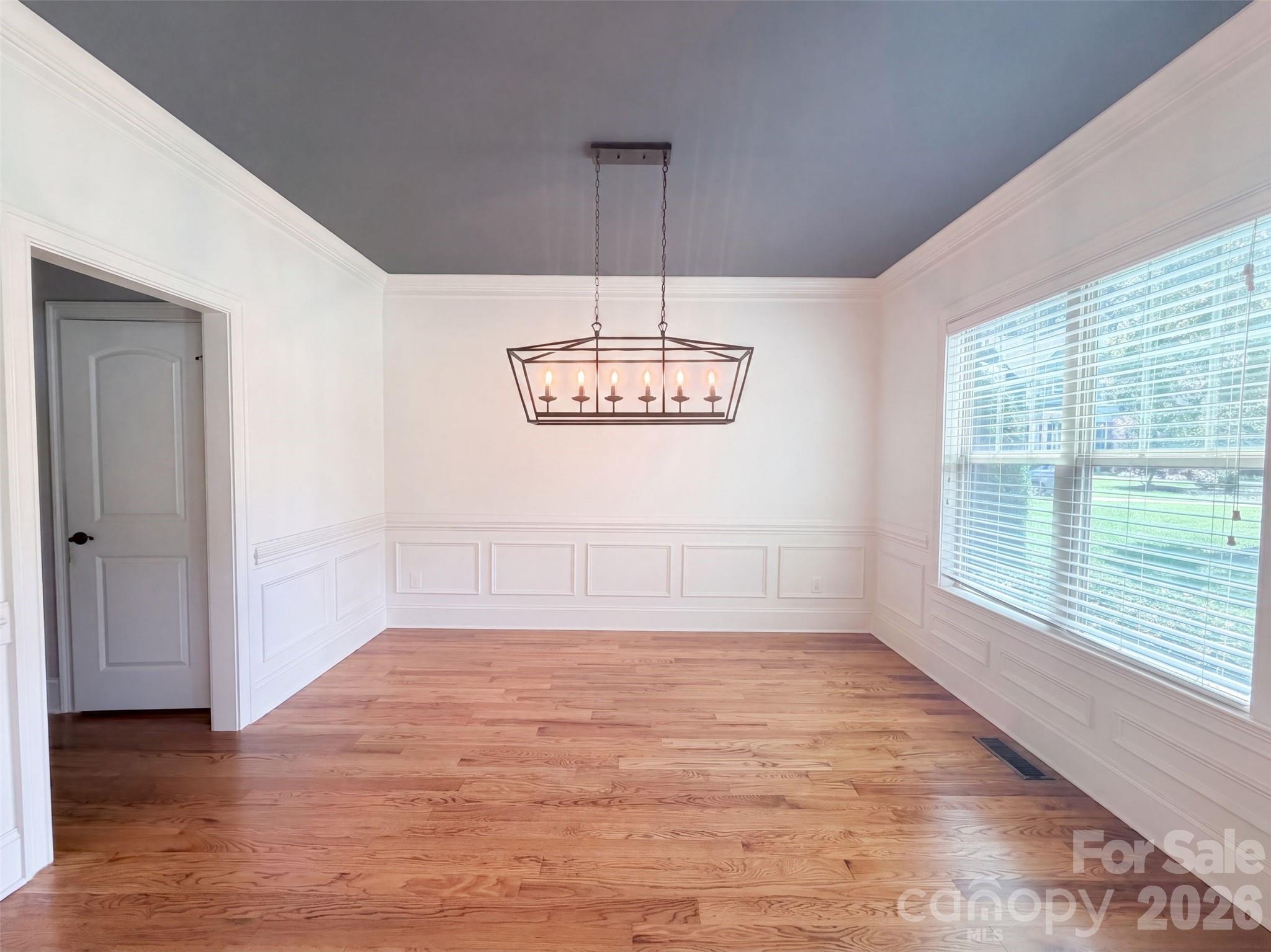 131 Lakeshore Hills Drive Property Photo 6