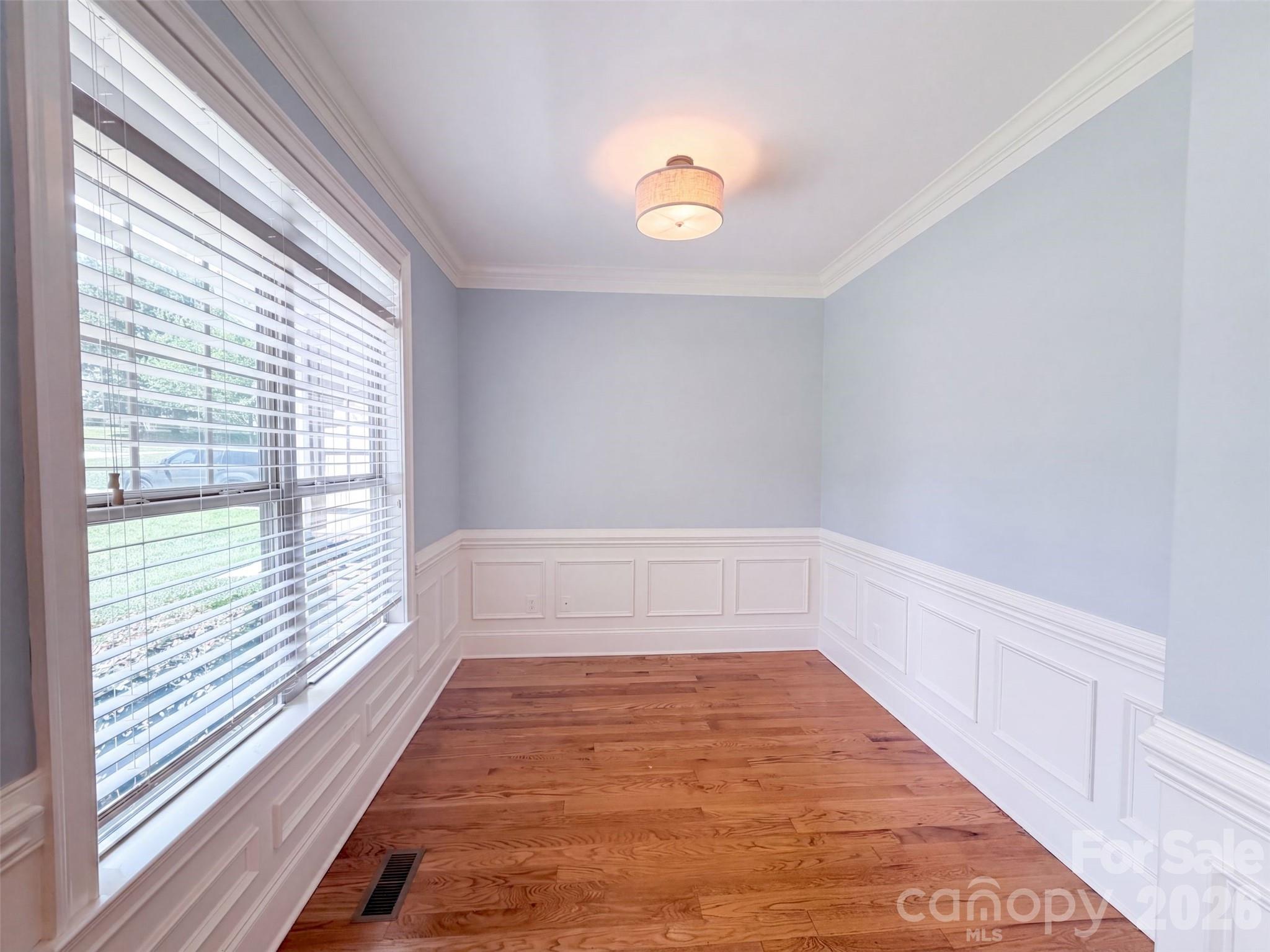 131 Lakeshore Hills Drive Property Photo 7