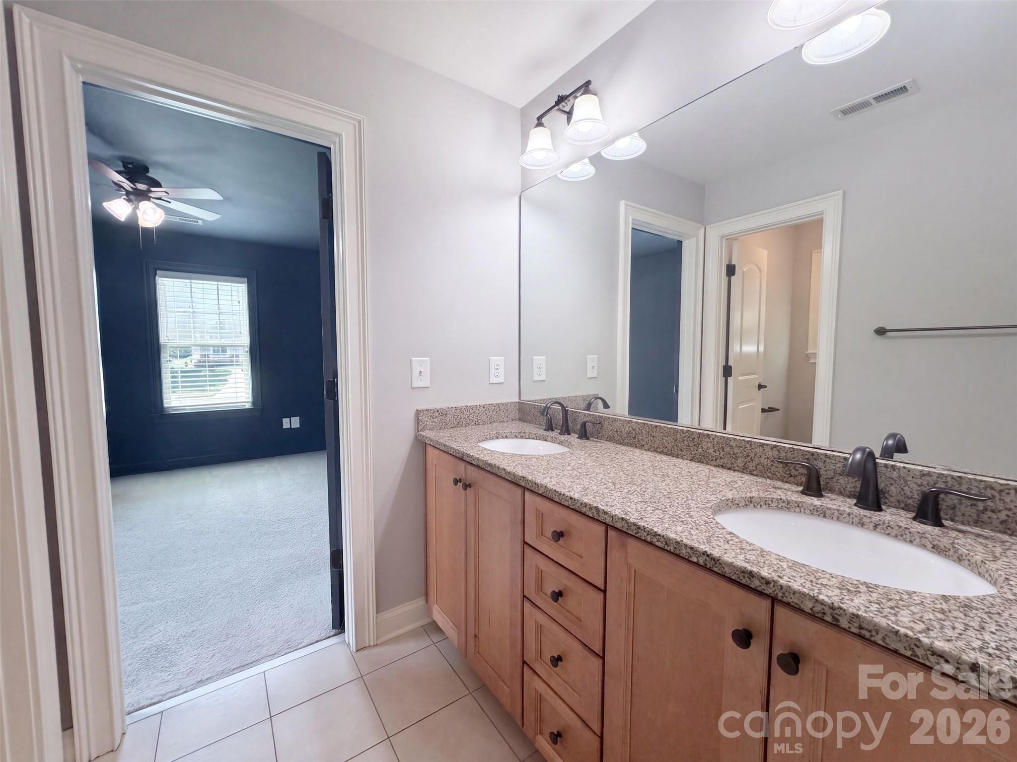 131 Lakeshore Hills Drive Property Photo 10