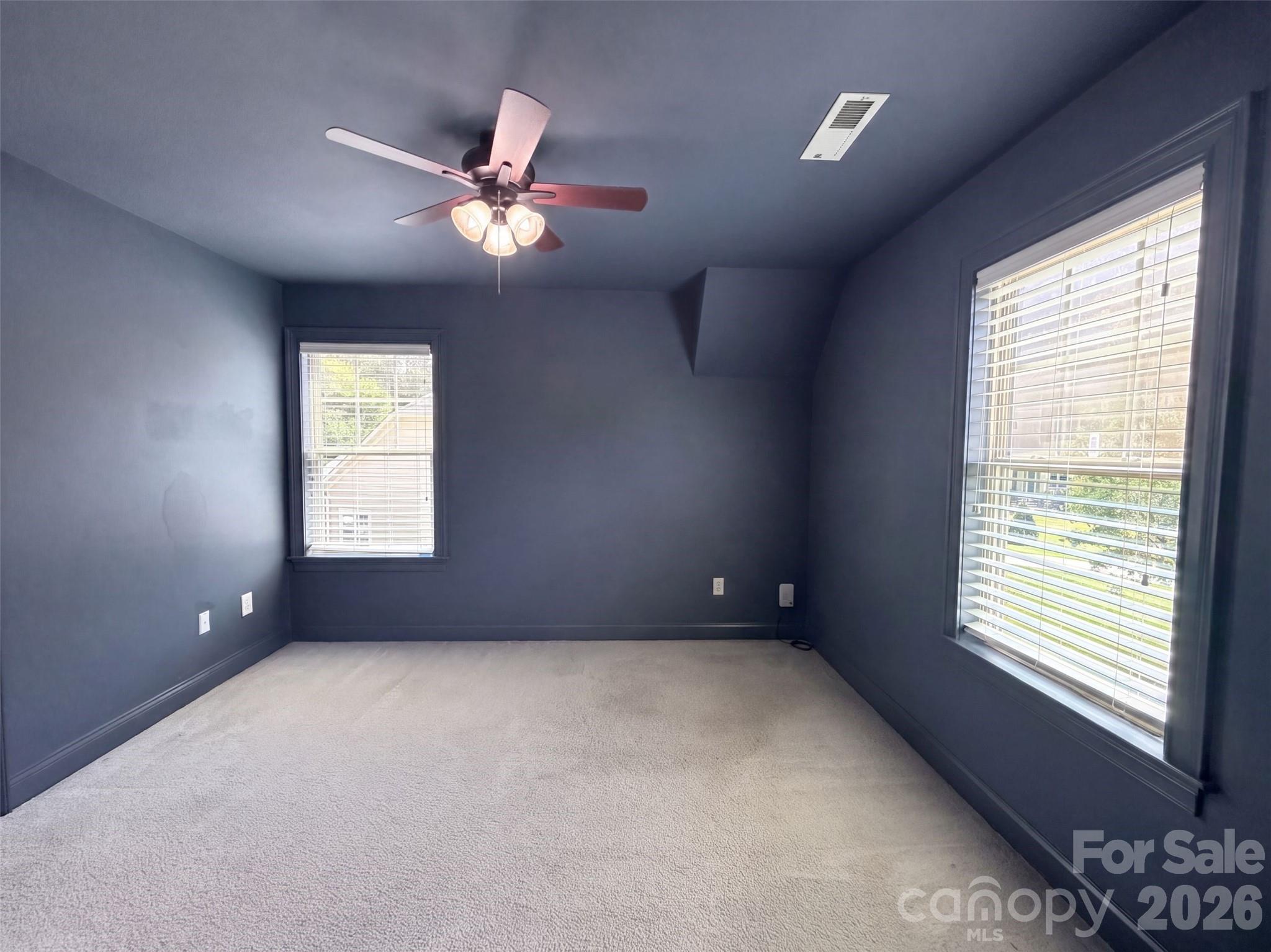131 Lakeshore Hills Drive Property Photo 11