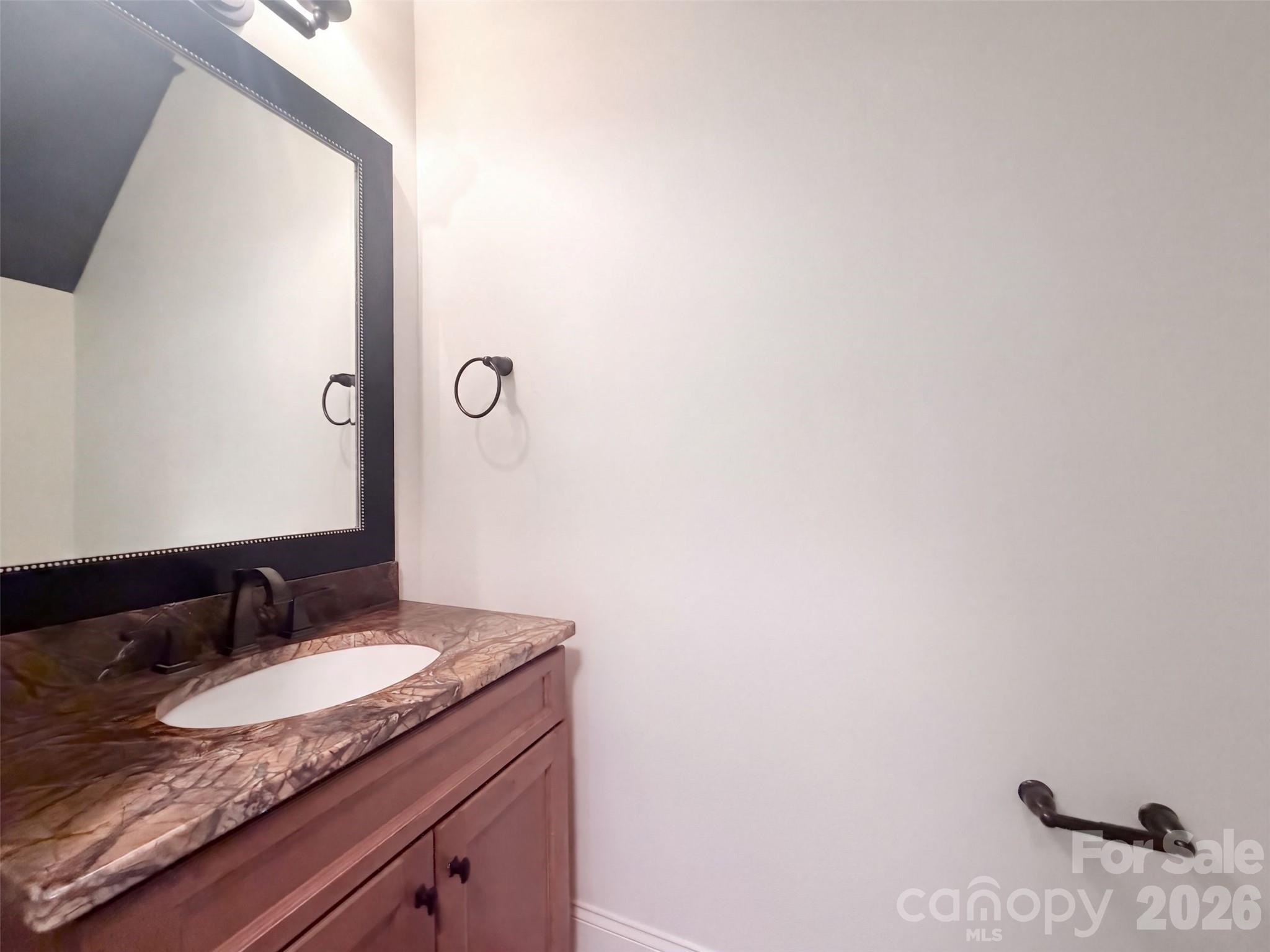 131 Lakeshore Hills Drive Property Photo 14