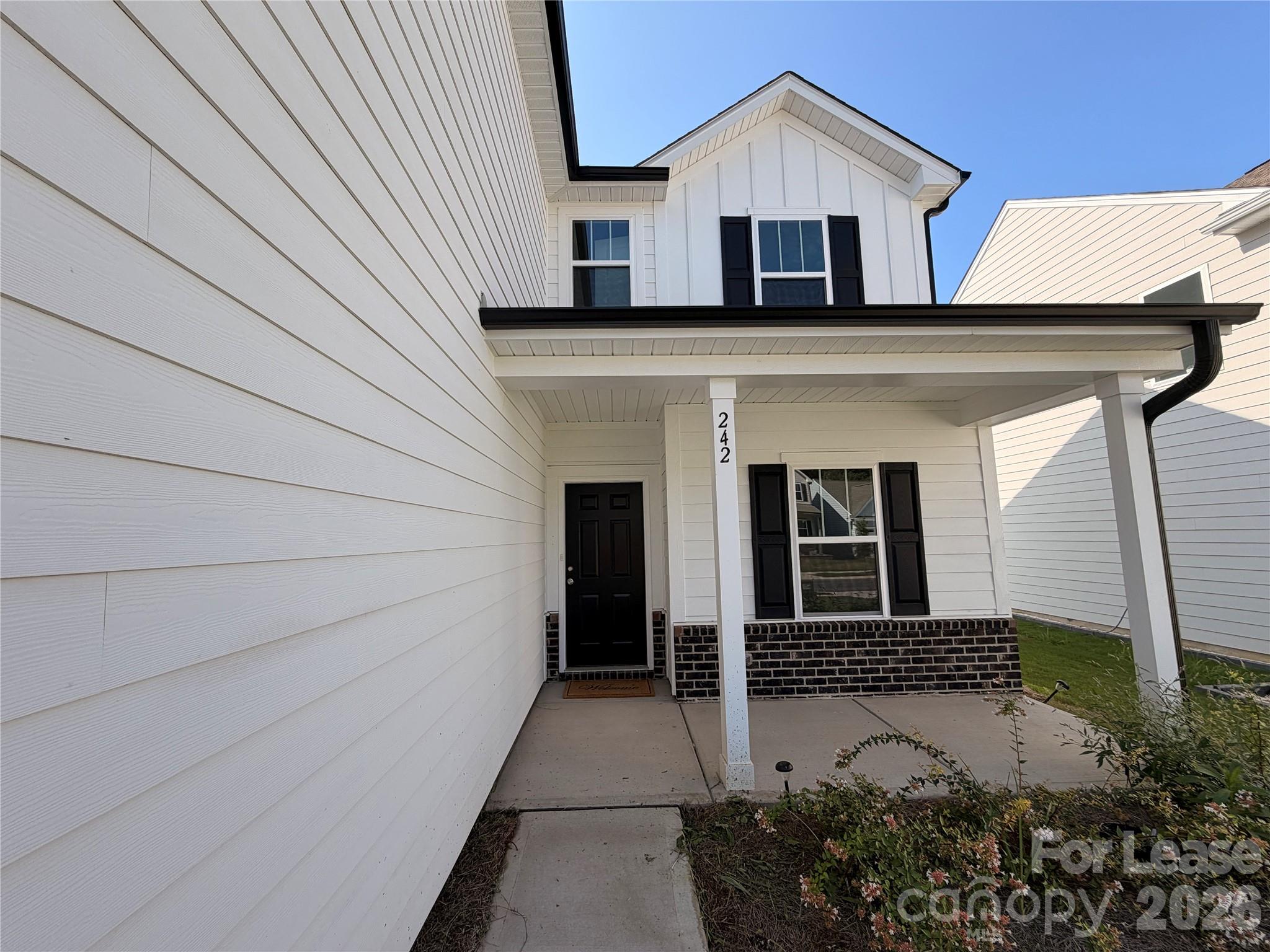 242 Redondo Drive Property Photo 2