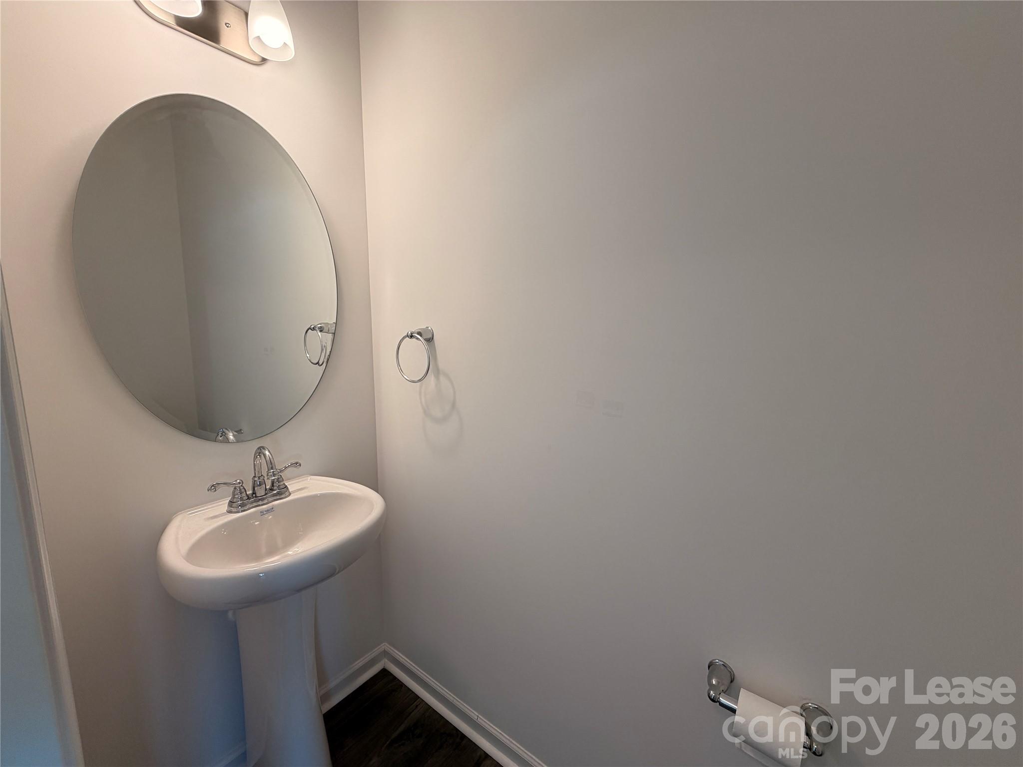 242 Redondo Drive Property Photo 7