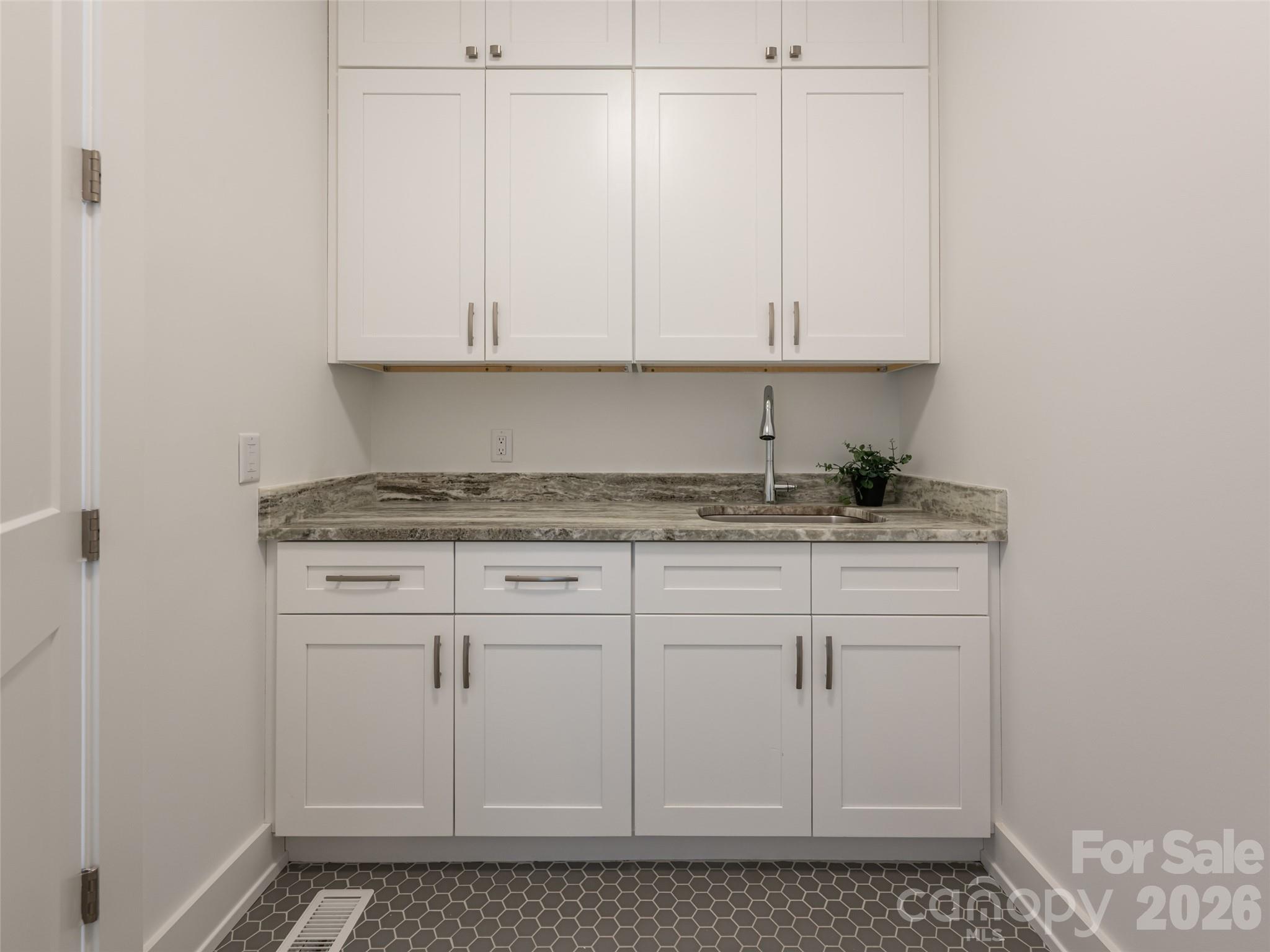 46 Solomia Drive Property Photo 24