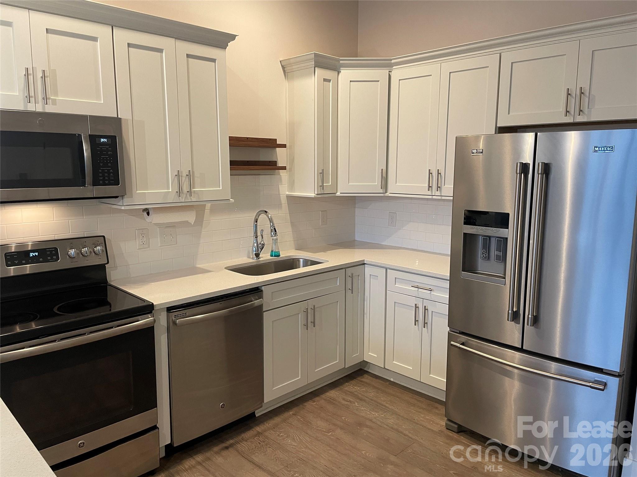 935 Mcalway Road 303 Property Photo 7