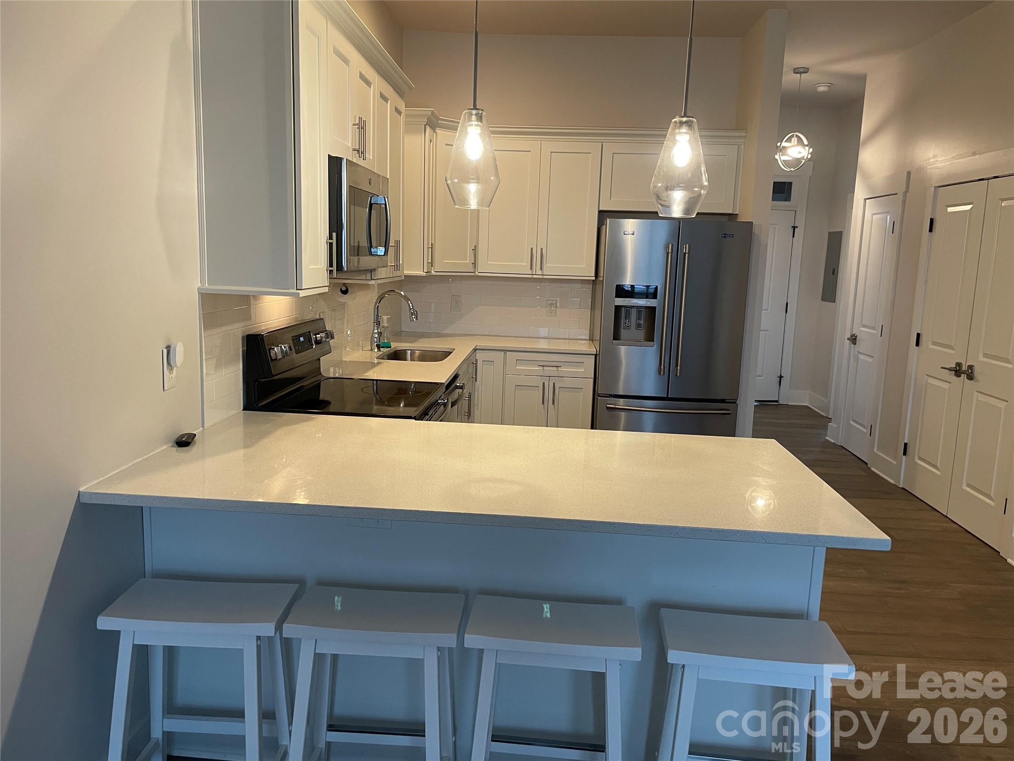 935 Mcalway Road 303 Property Photo 8
