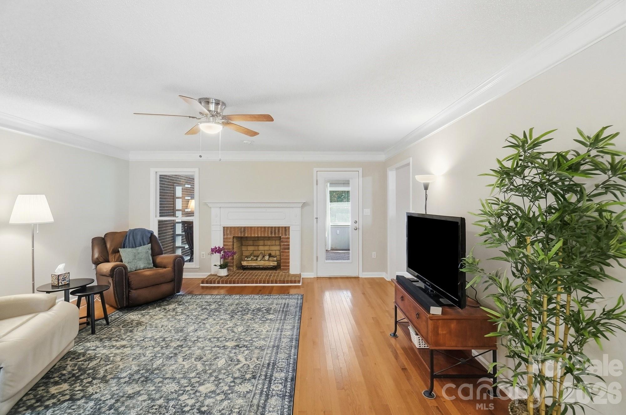 416 Ambrose Lane Property Photo 3