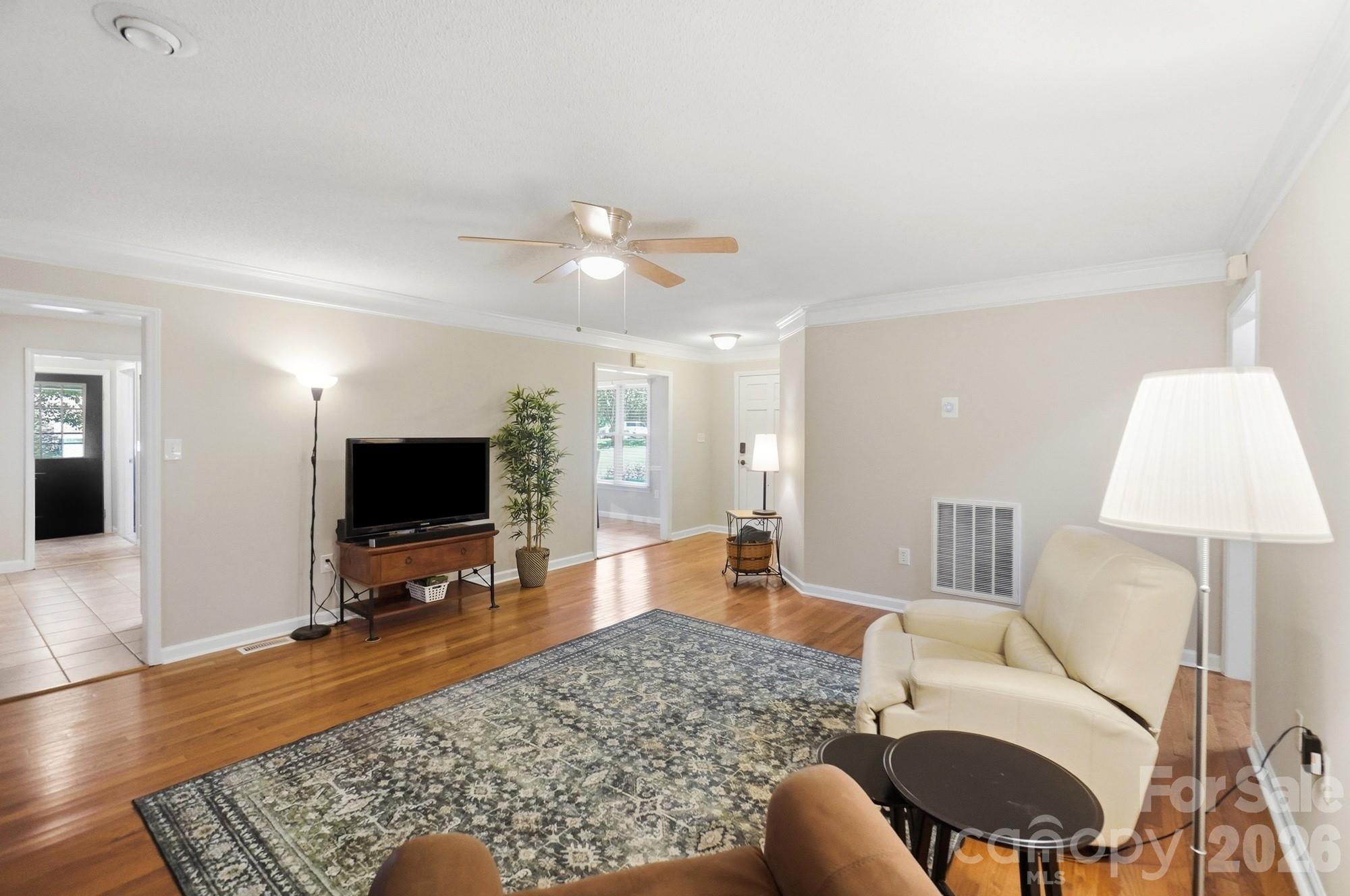 416 Ambrose Lane Property Photo 4