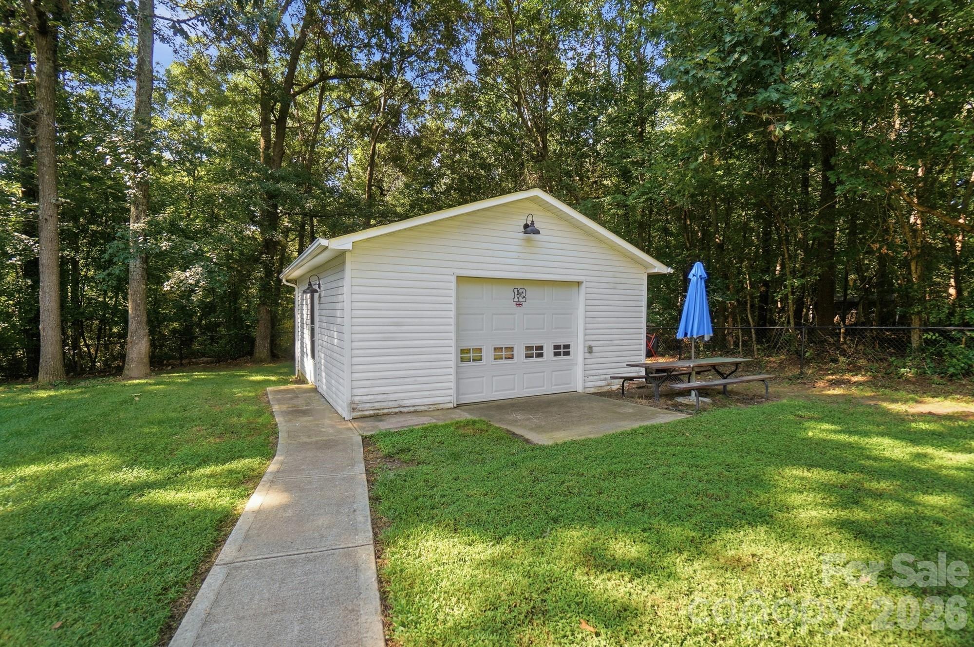 416 Ambrose Lane Property Photo 28