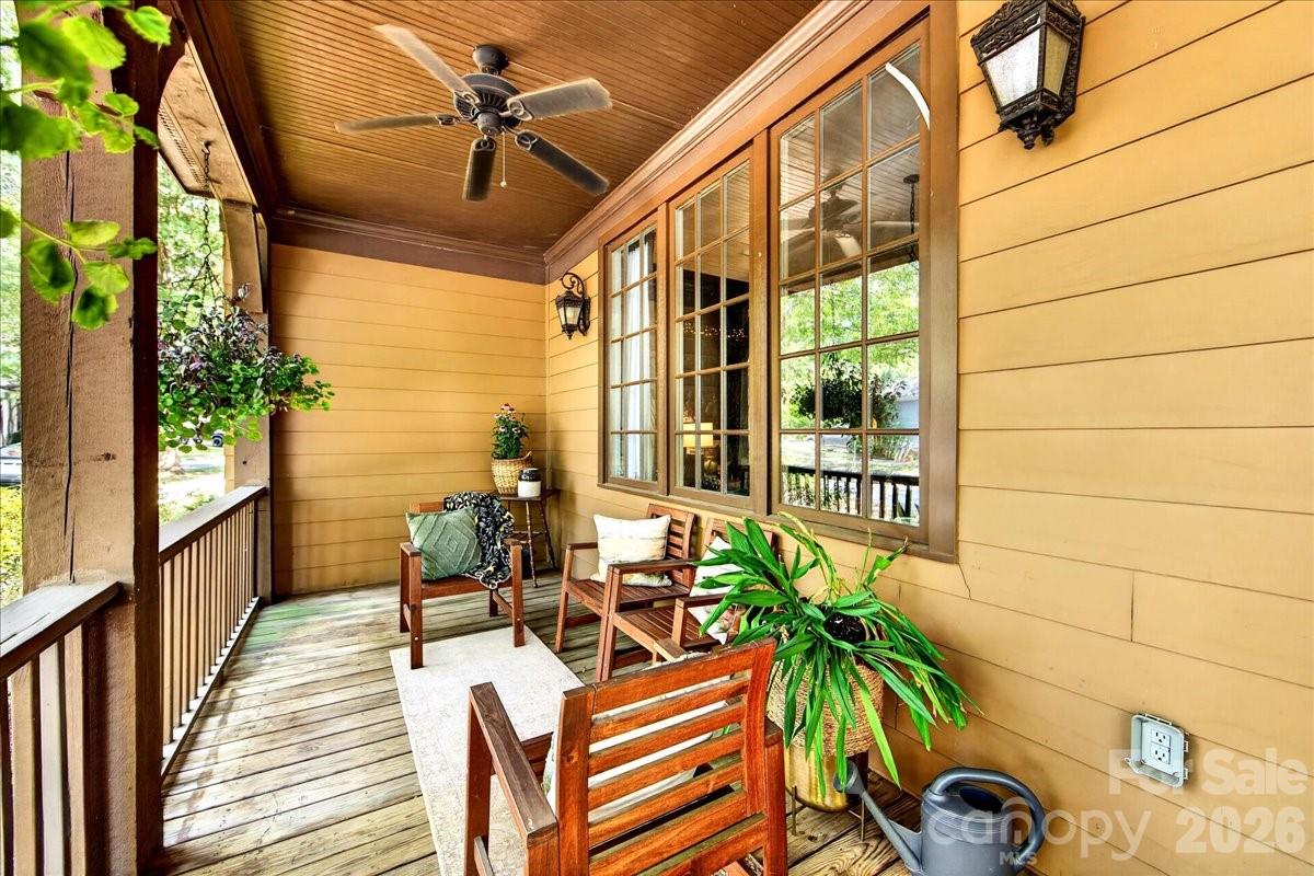 2049 Lexington Street Property Photo 5